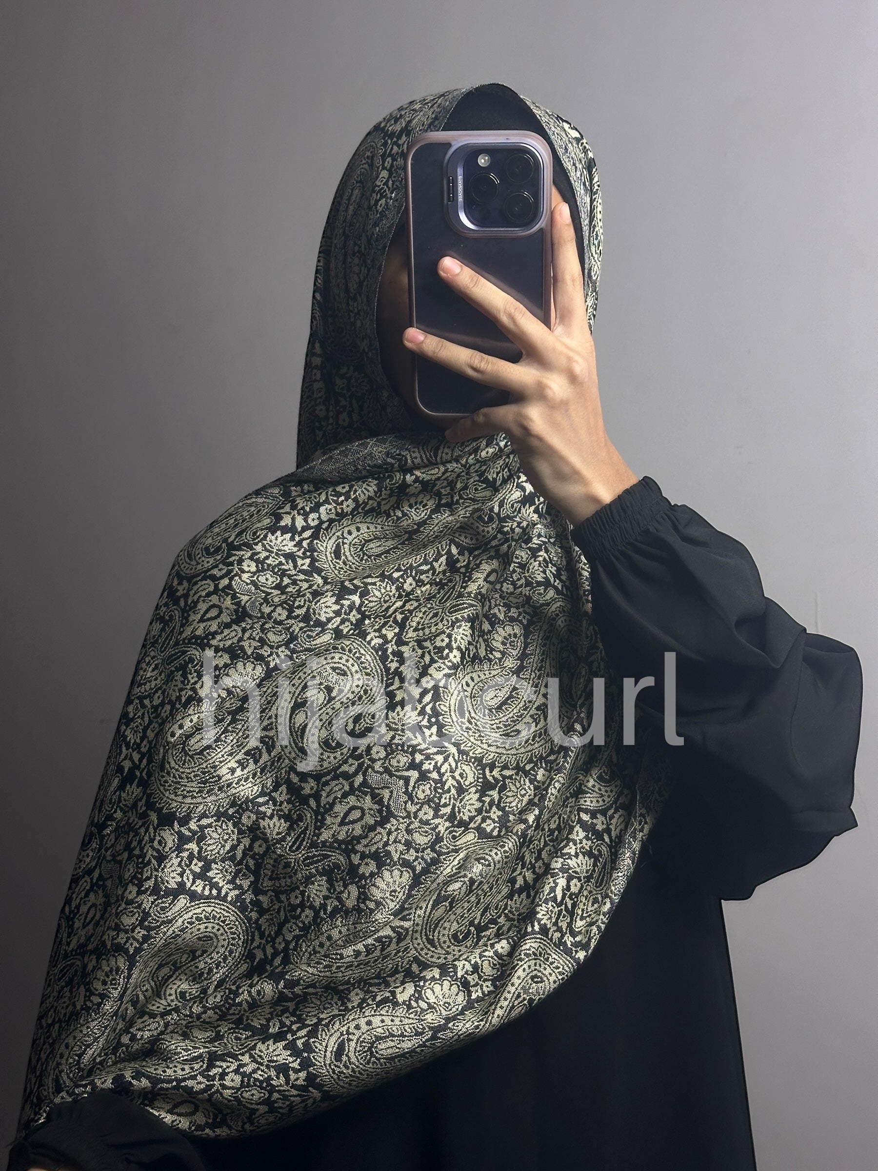 Luxury pashmina shawl