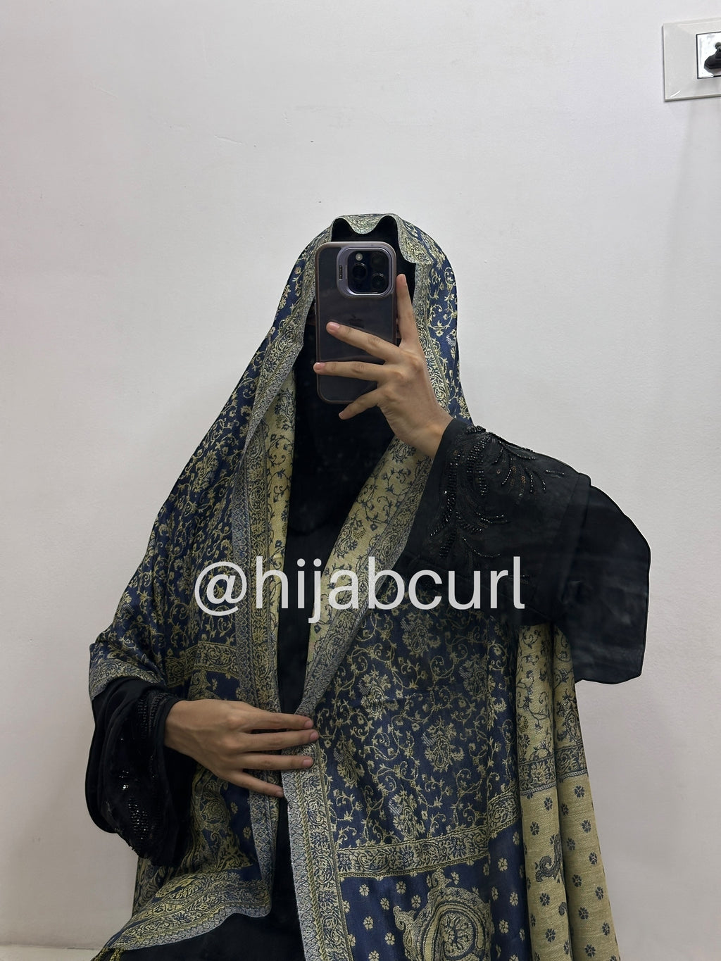Luxury pashmina shawl