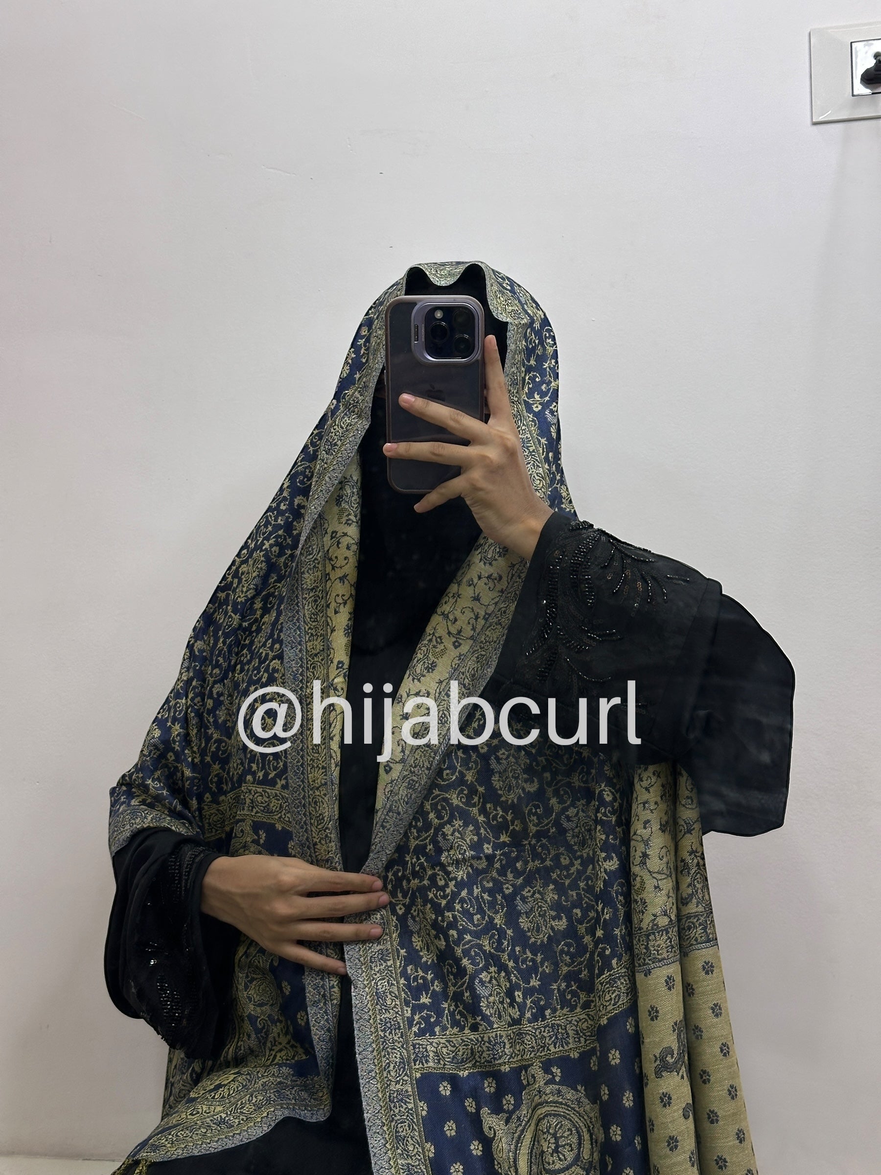 Luxury pashmina shawl