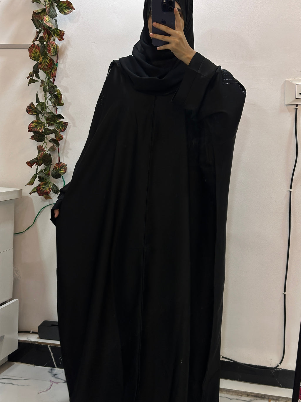Luxurious Abaya - Perfect For Party Wear