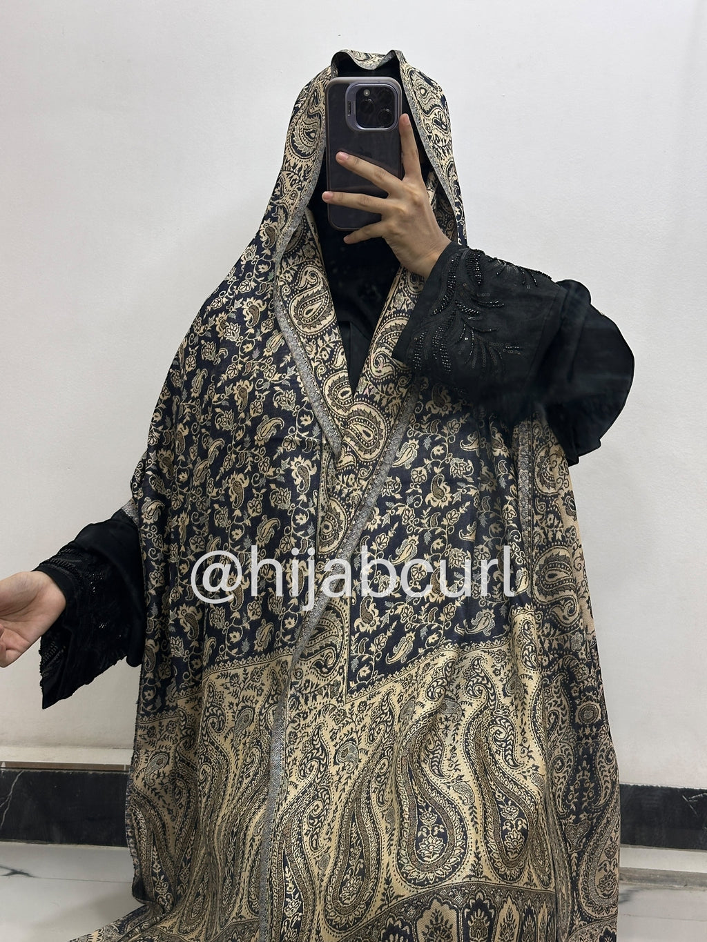 Luxury pashmina shawl