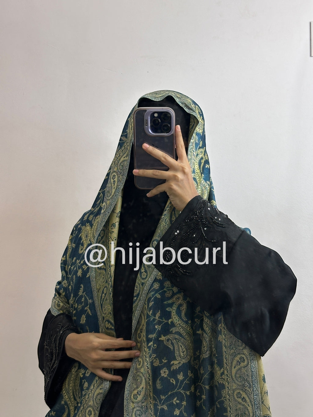 Luxury pashmina shawl