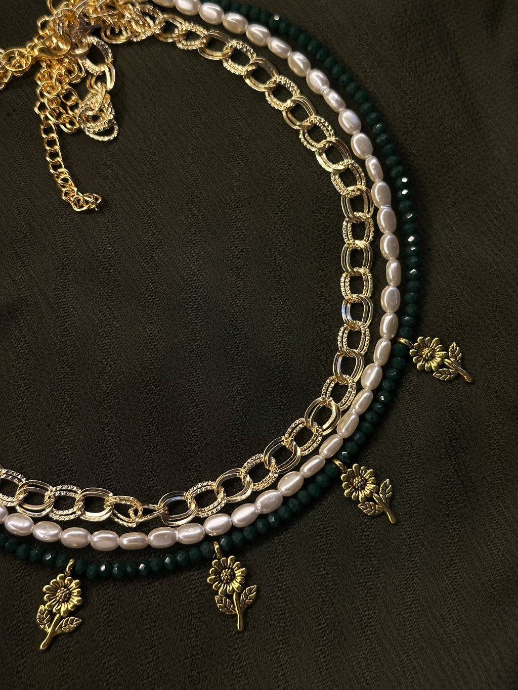 Emerald green necklace set