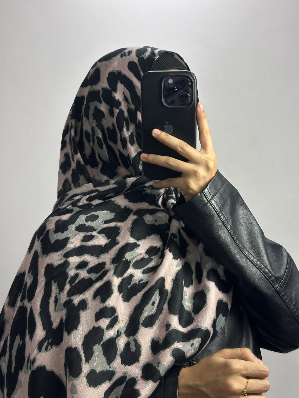 Savannah Modal Leopard Print Hijab - Pink