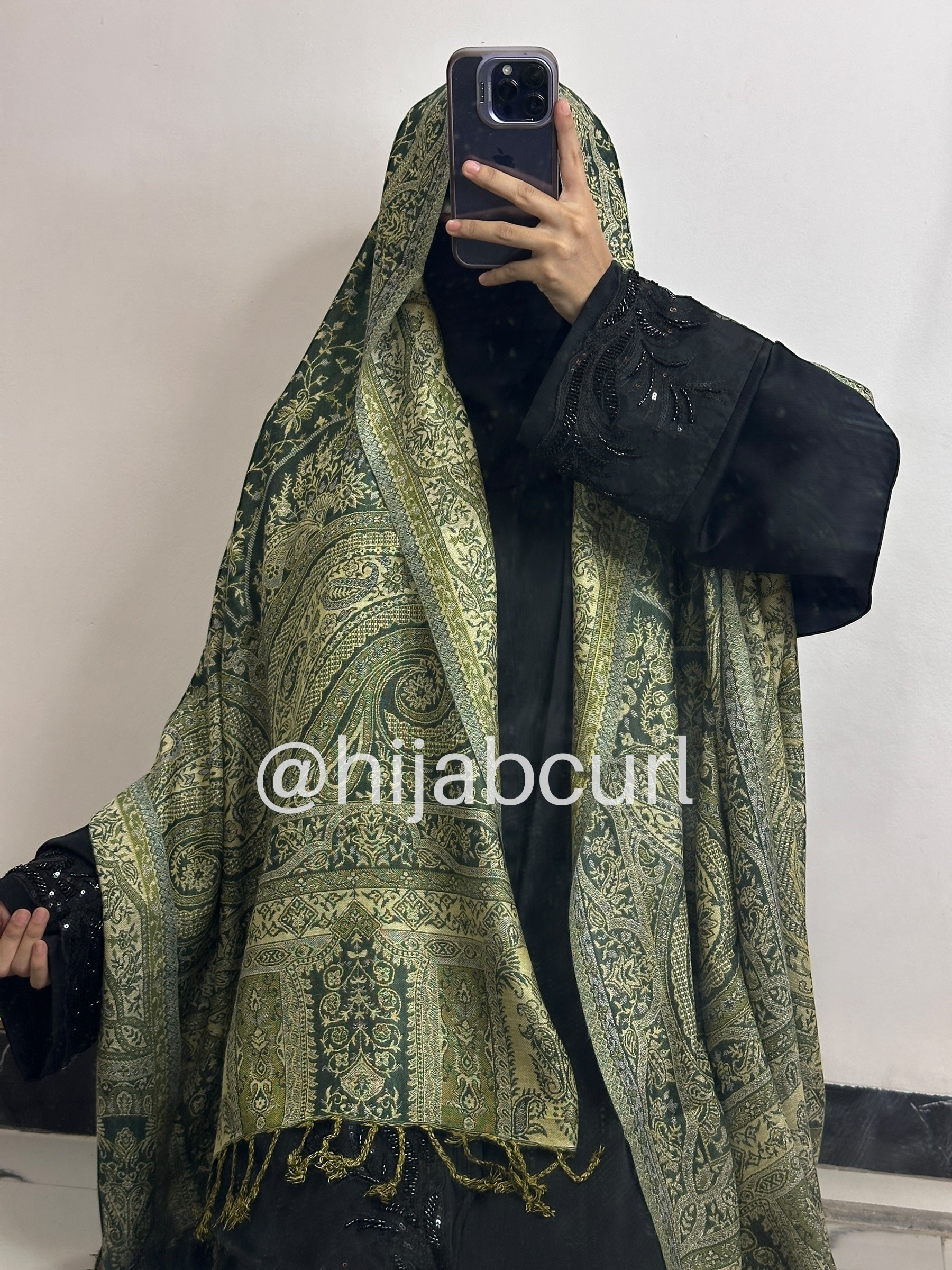 Luxury pashmina shawl