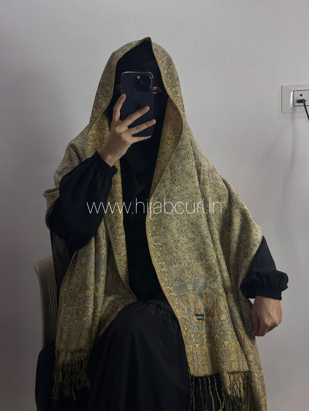 Luxury pashmina shawl