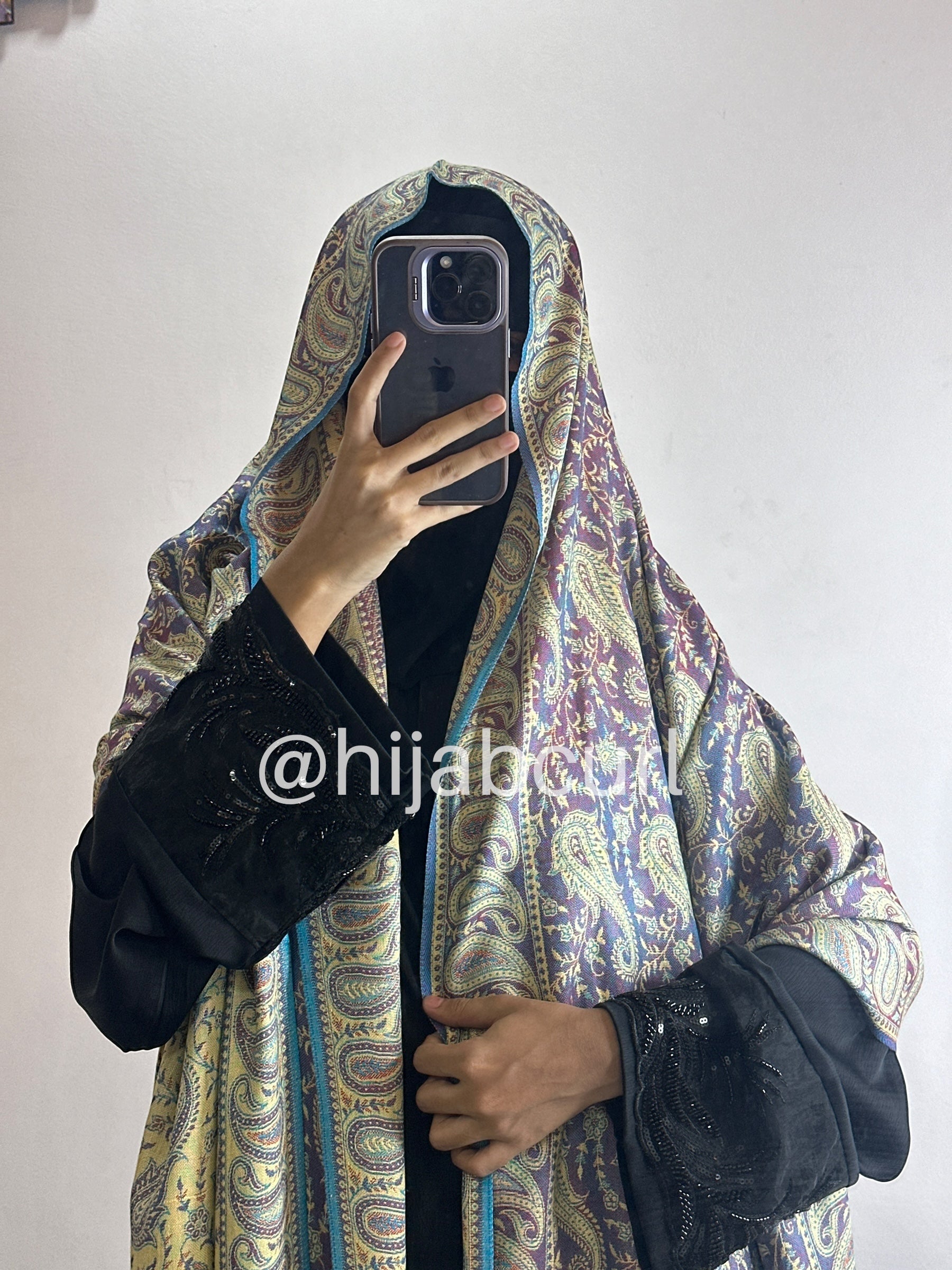 Luxury pashmina shawl