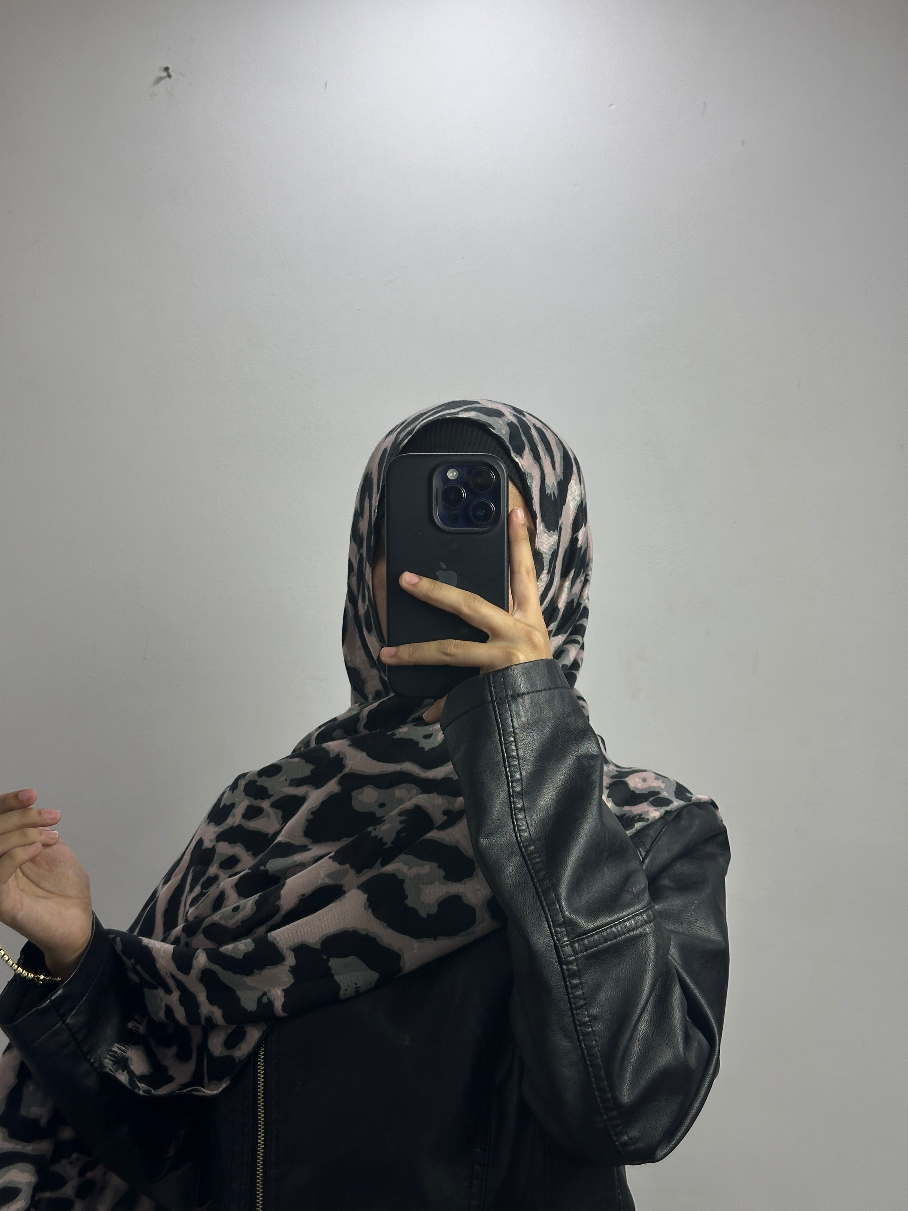 Savannah Modal Leopard Print Hijab - Pink