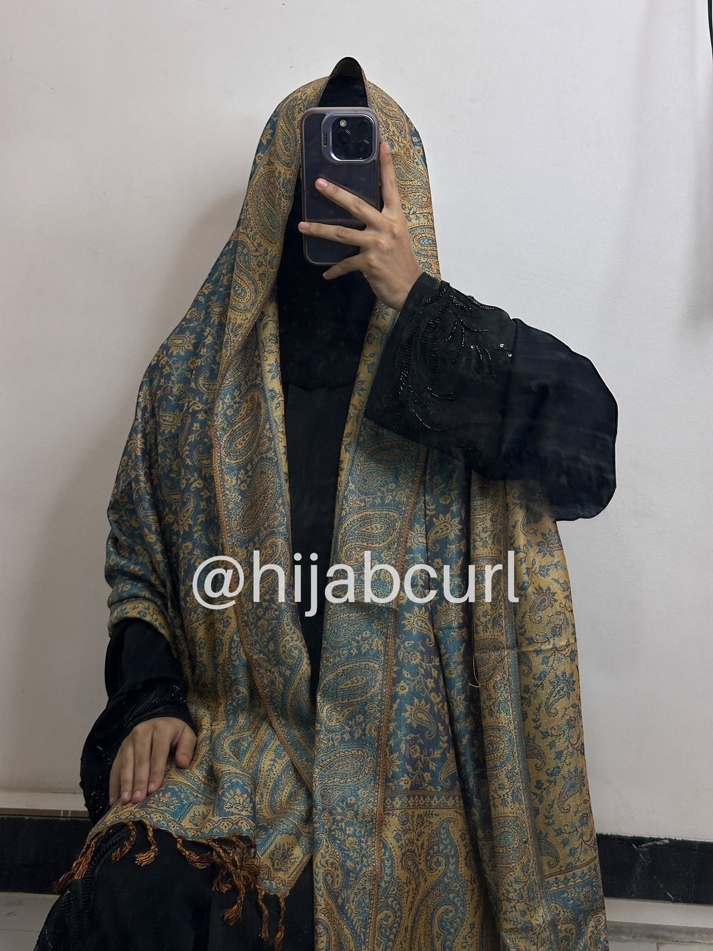 Luxury pashmina shawl