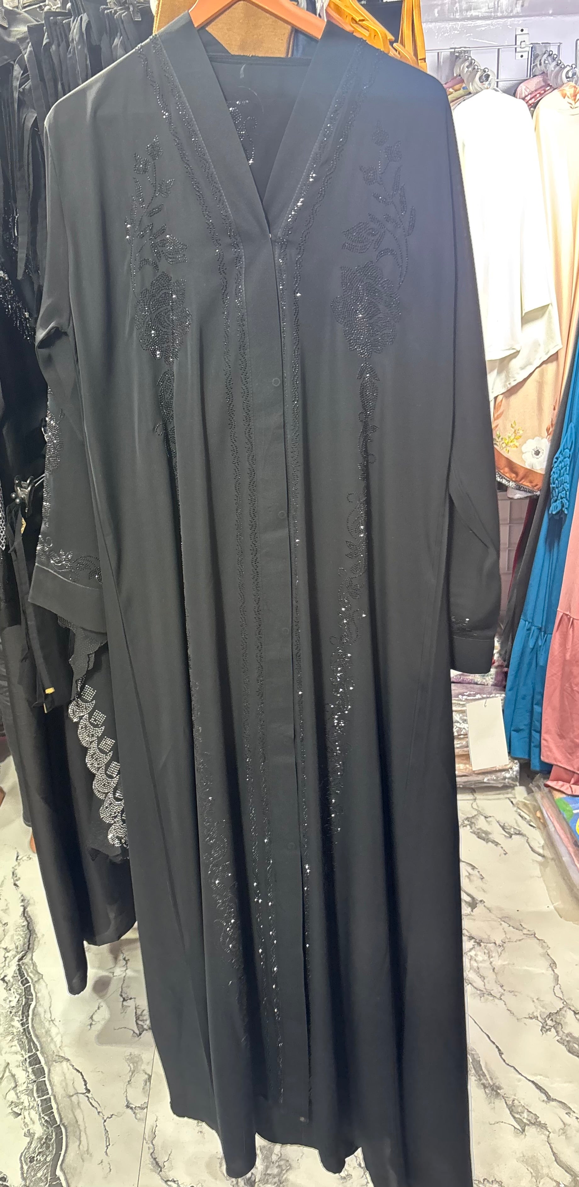 Luxurious Abaya - Perfect For Party Wear