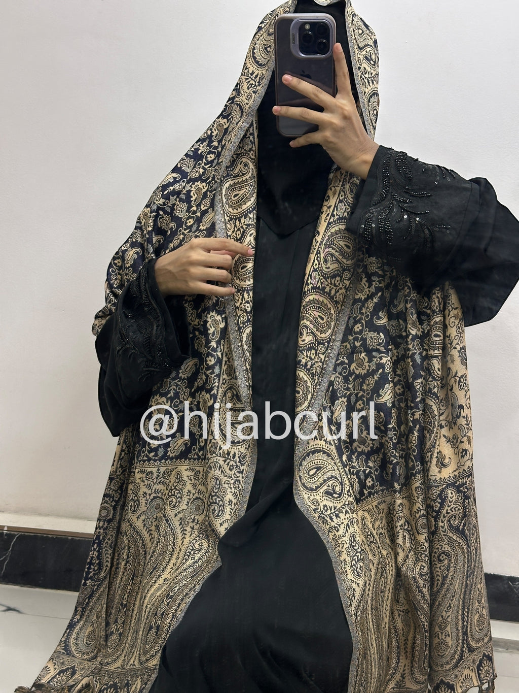 Luxury pashmina shawl