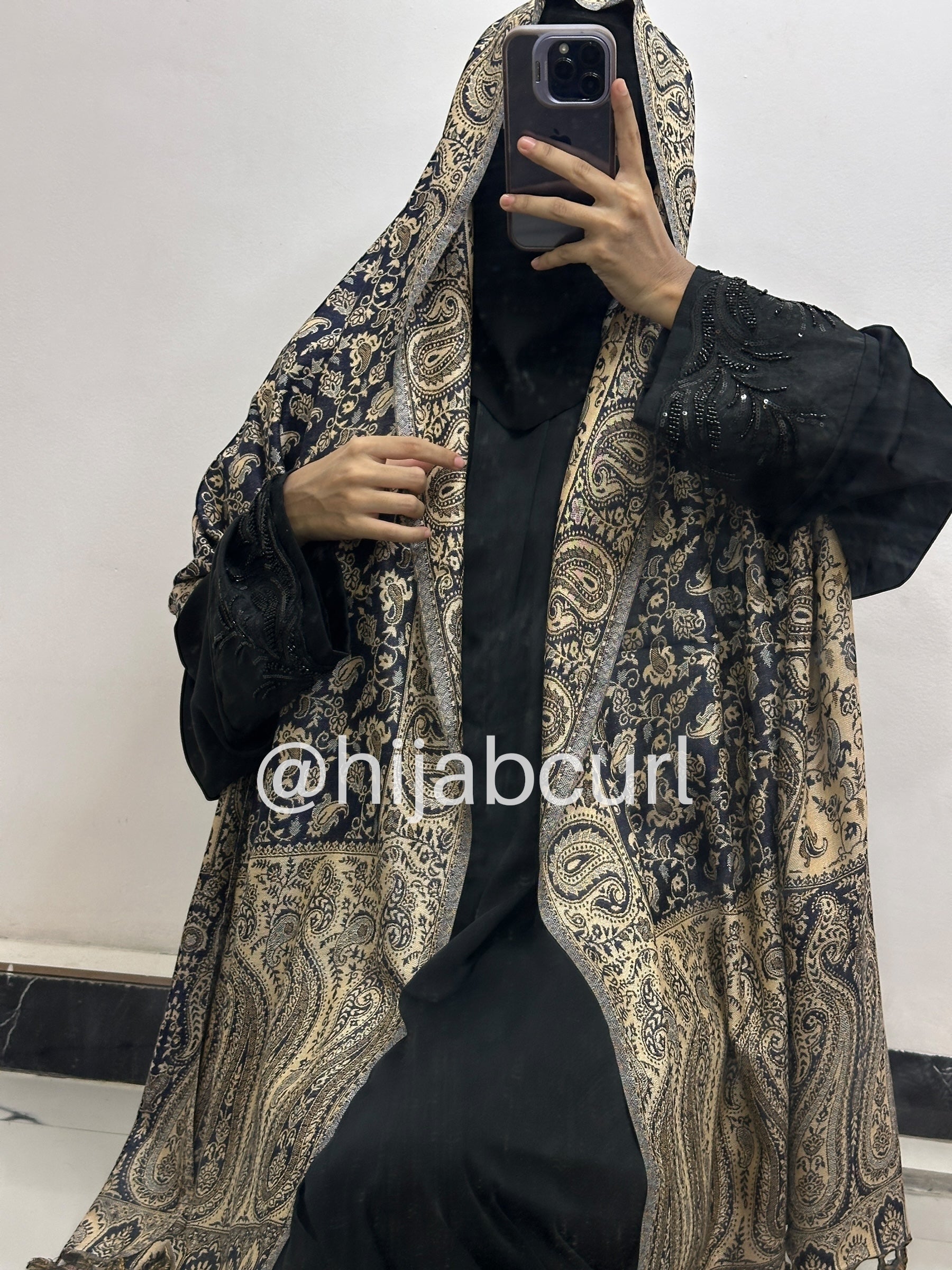 Luxury pashmina shawl