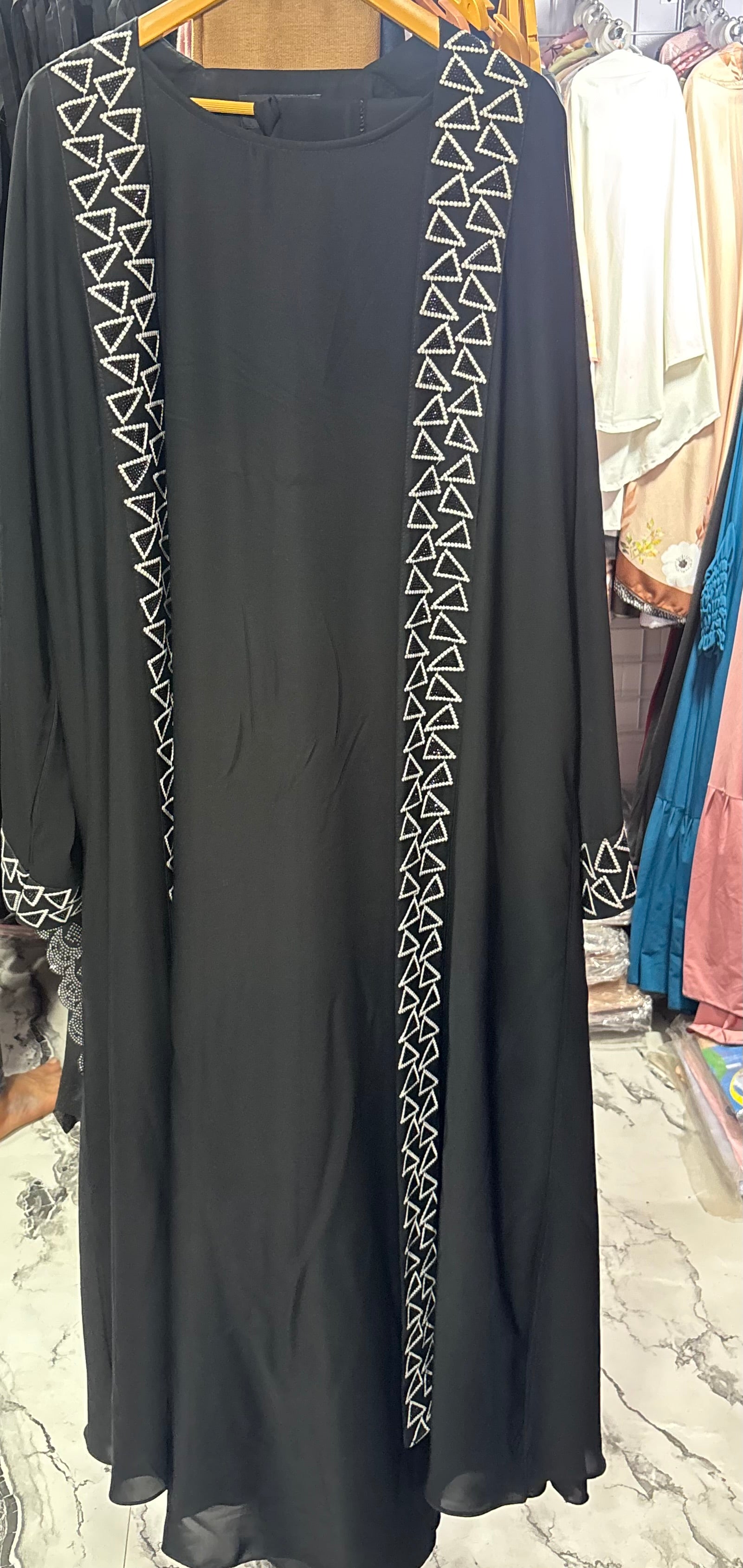 Luxurious Abaya - Perfect For Party Wear