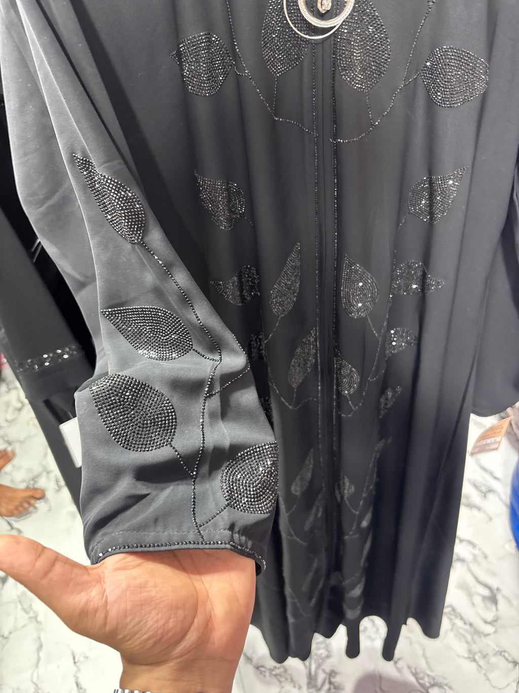 Luxurious Abaya - Perfect For Party Wear
