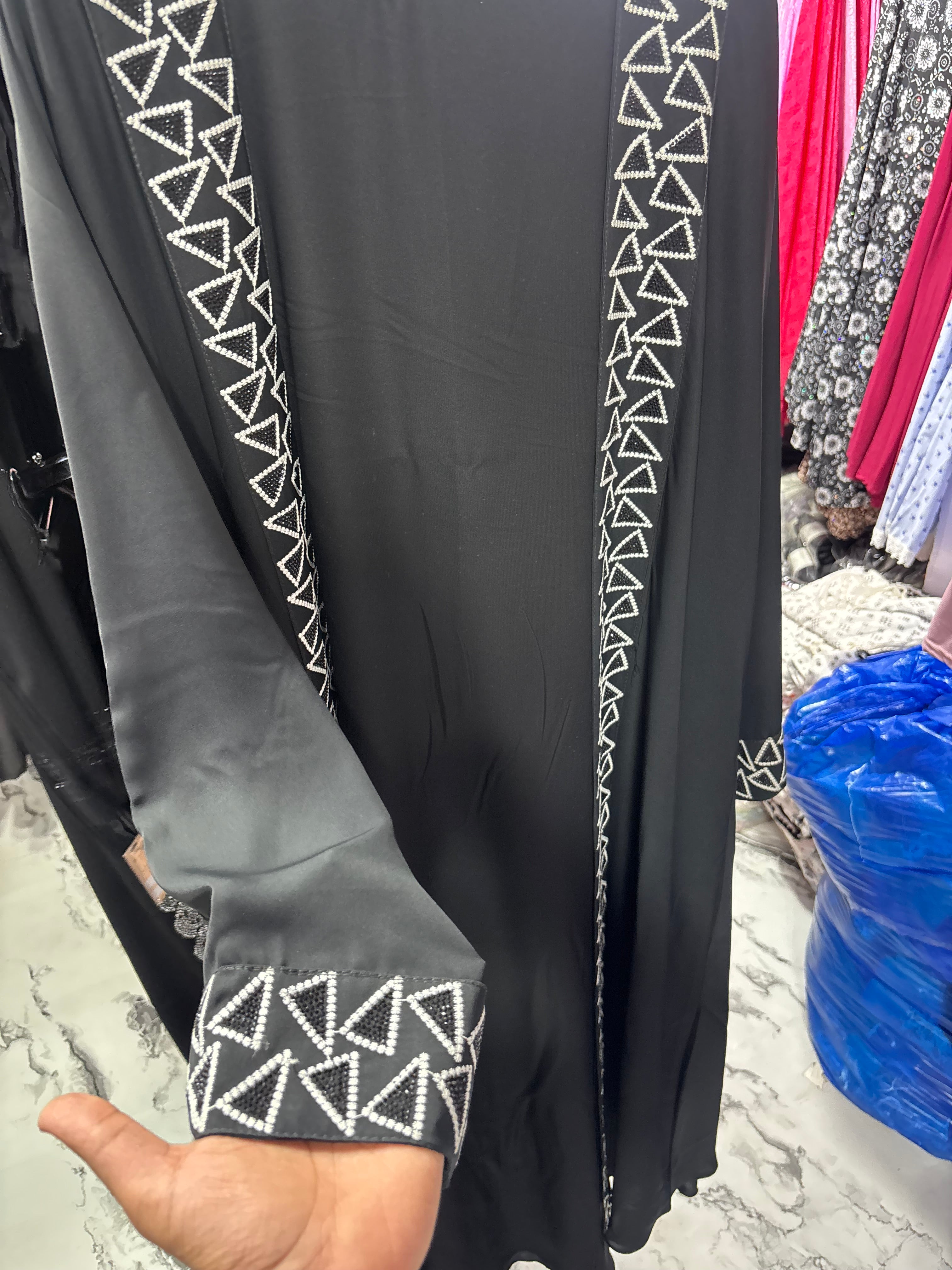 Luxurious Abaya - Perfect For Party Wear