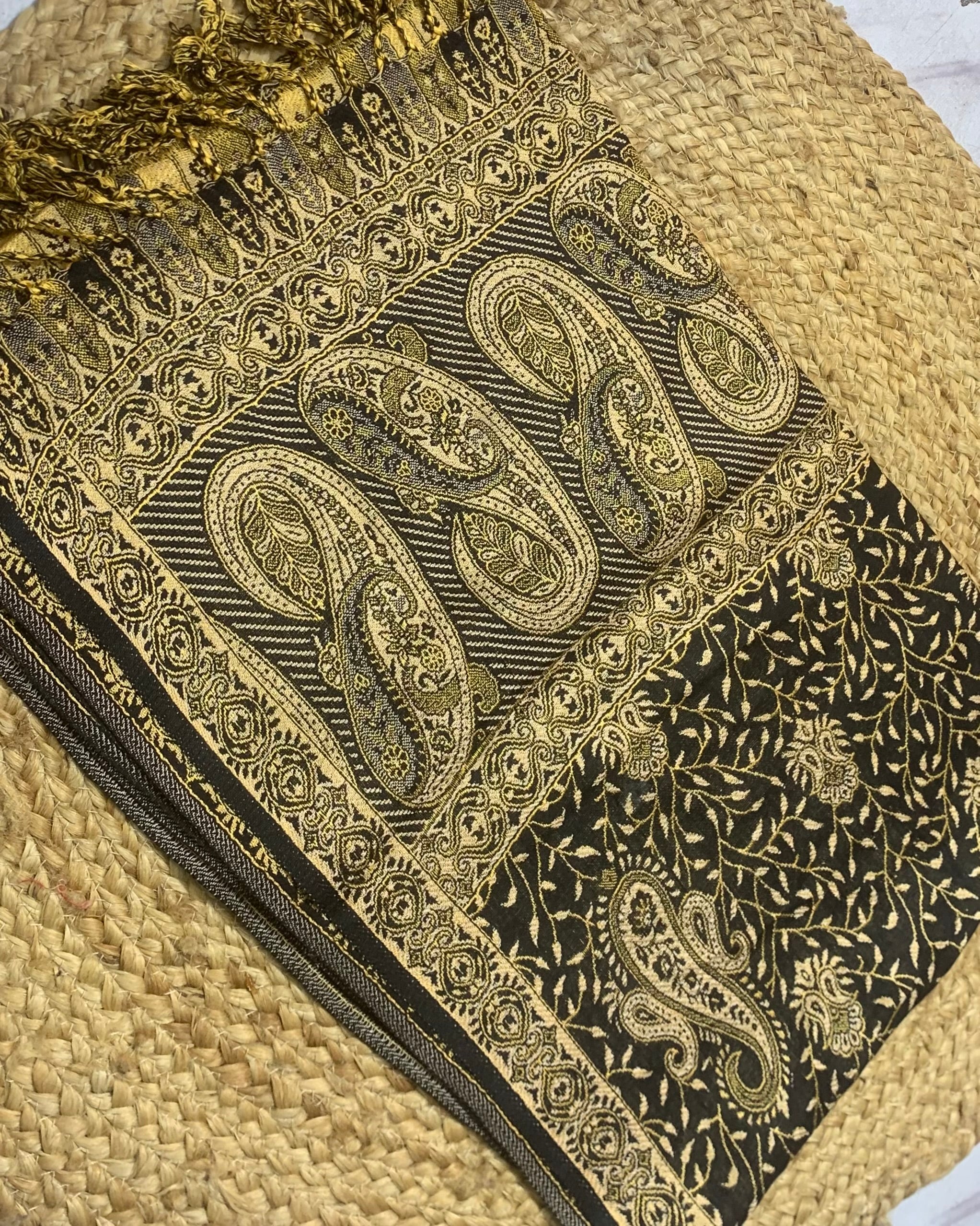 Luxury pashmina shawl