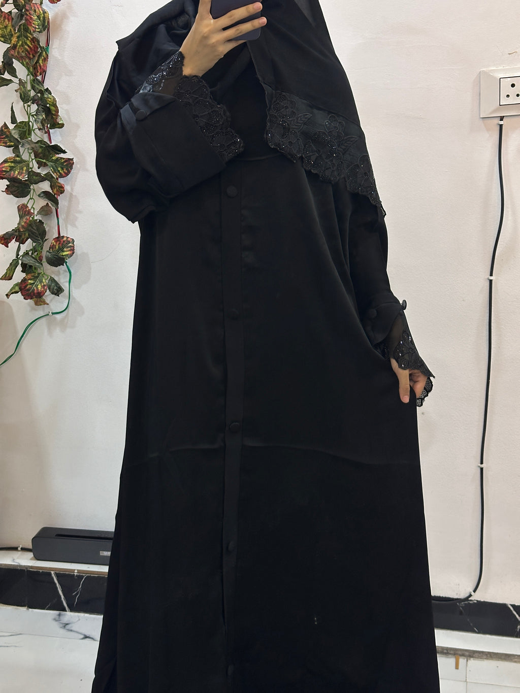 Luxurious Abaya - Perfect For Party Wear