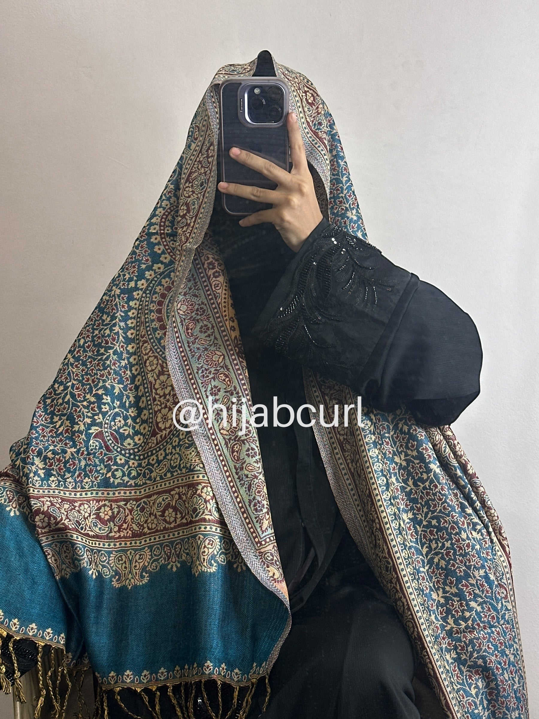 Luxury pashmina shawl