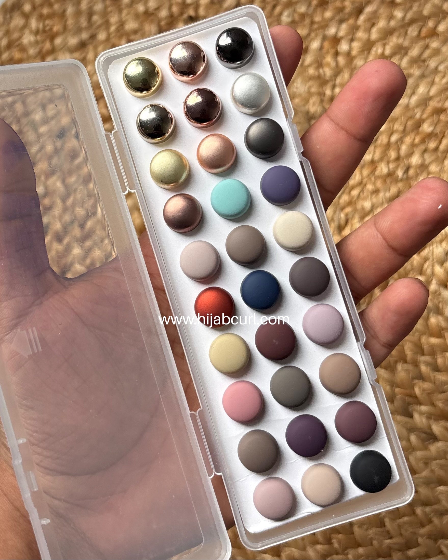 Magnet Pin - Any 1 Random Color