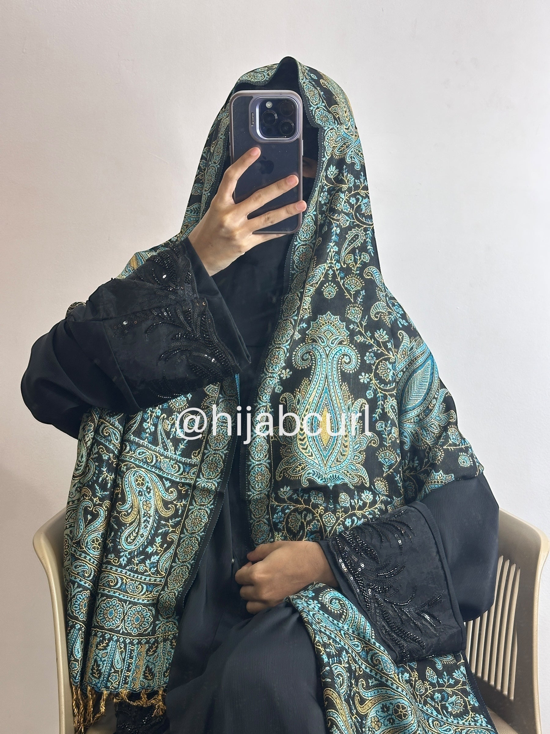 Luxury pashmina shawl
