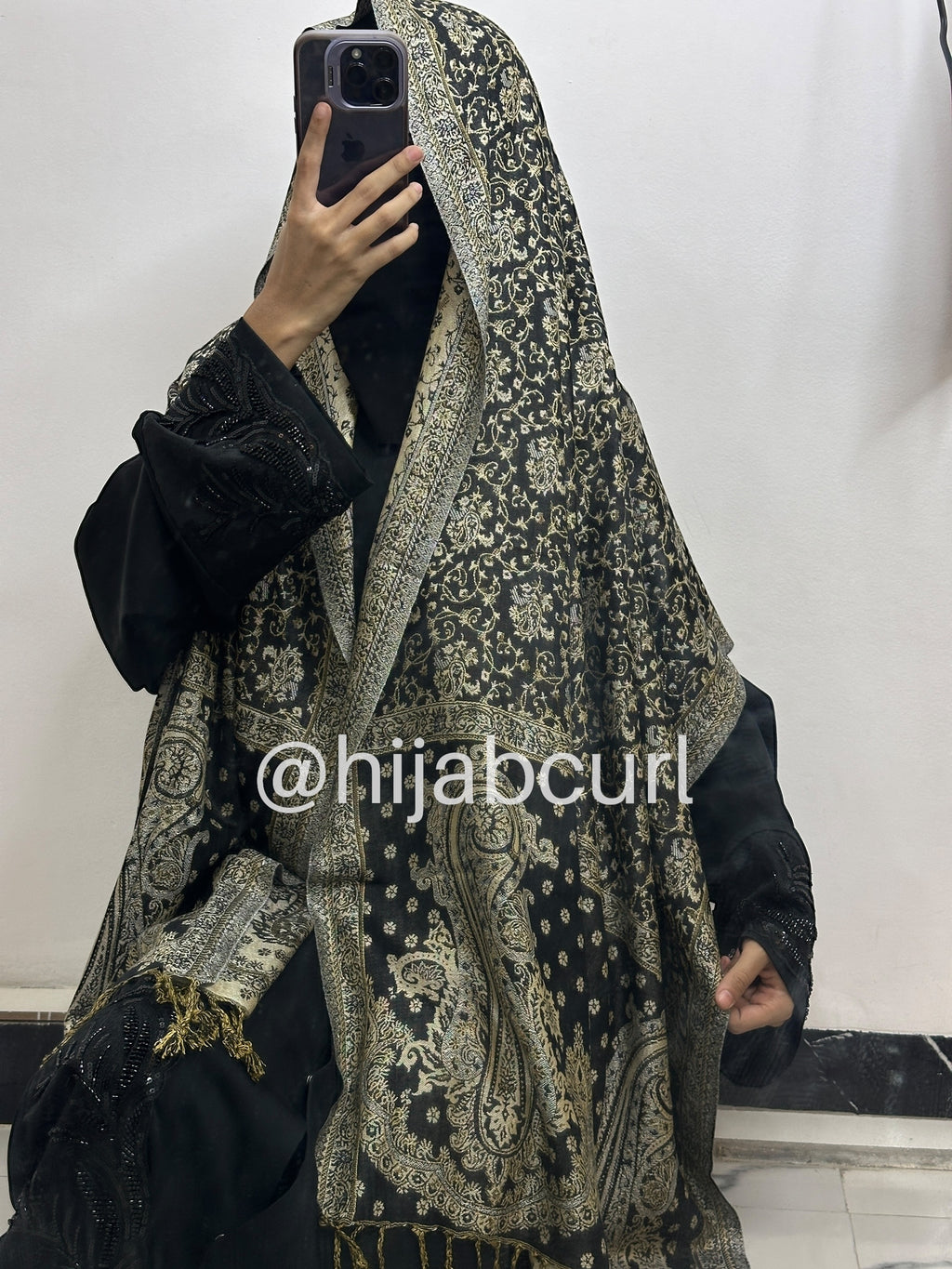 Luxury pashmina shawl