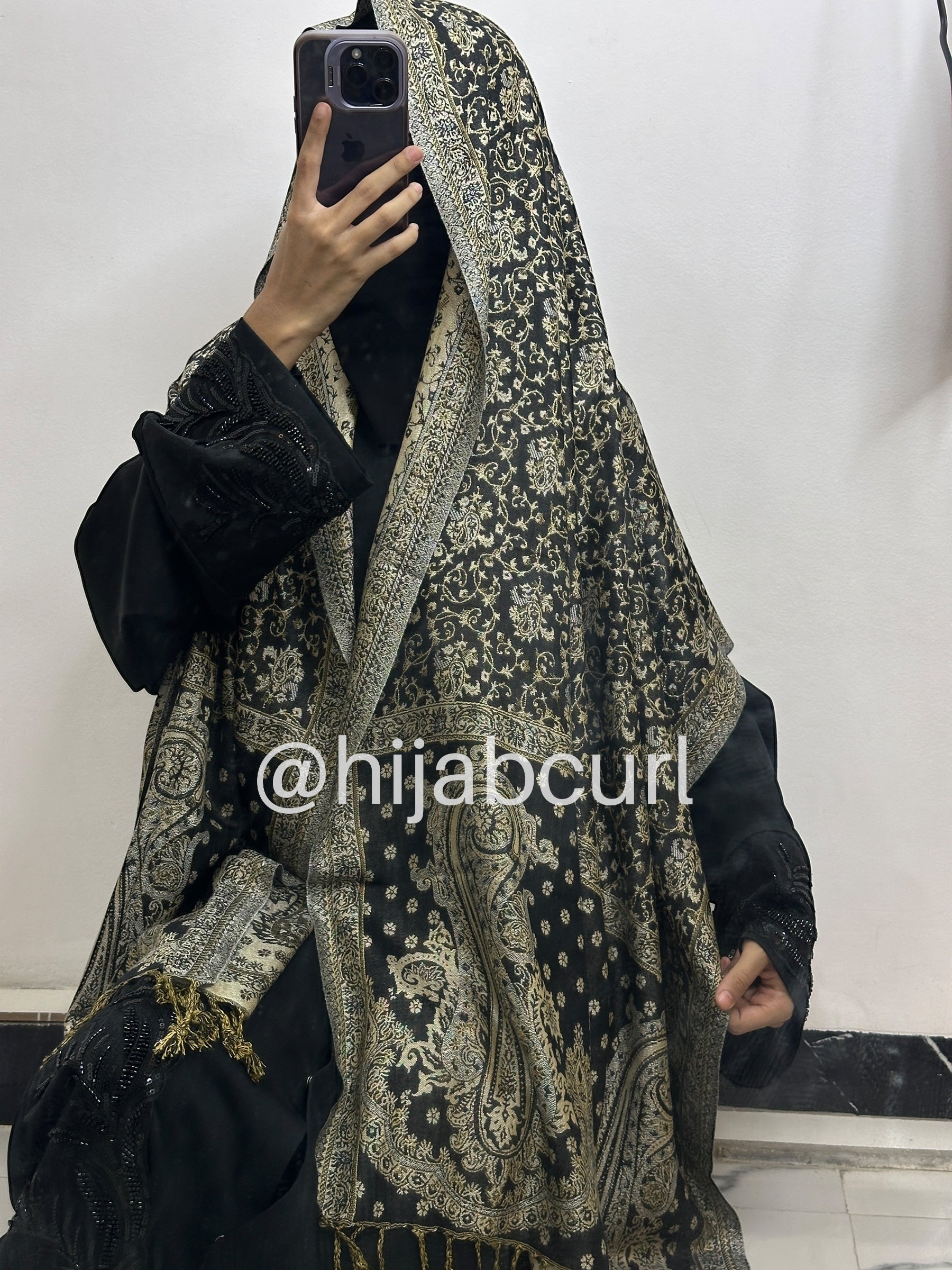 Luxury pashmina shawl
