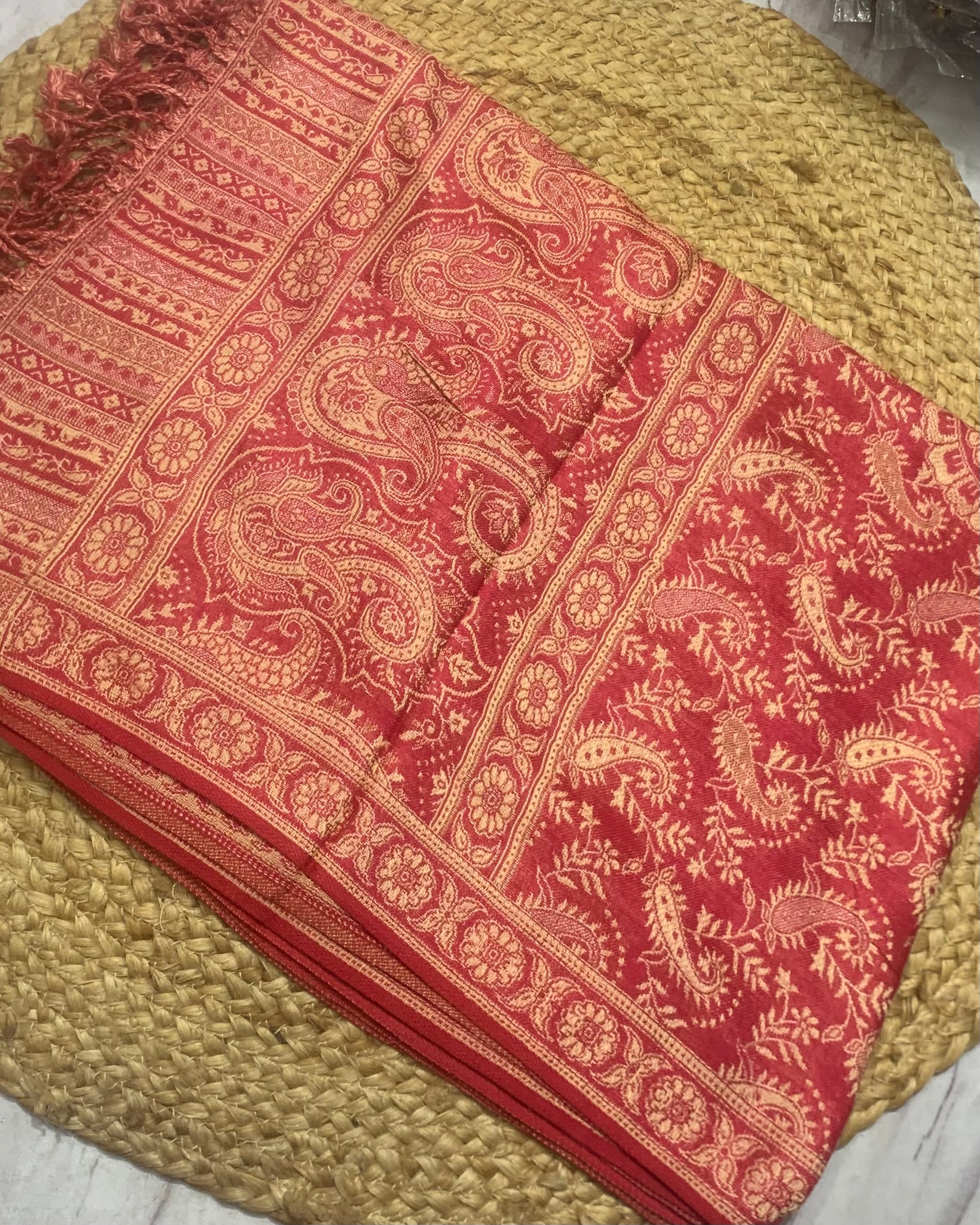 Luxury pashmina shawl