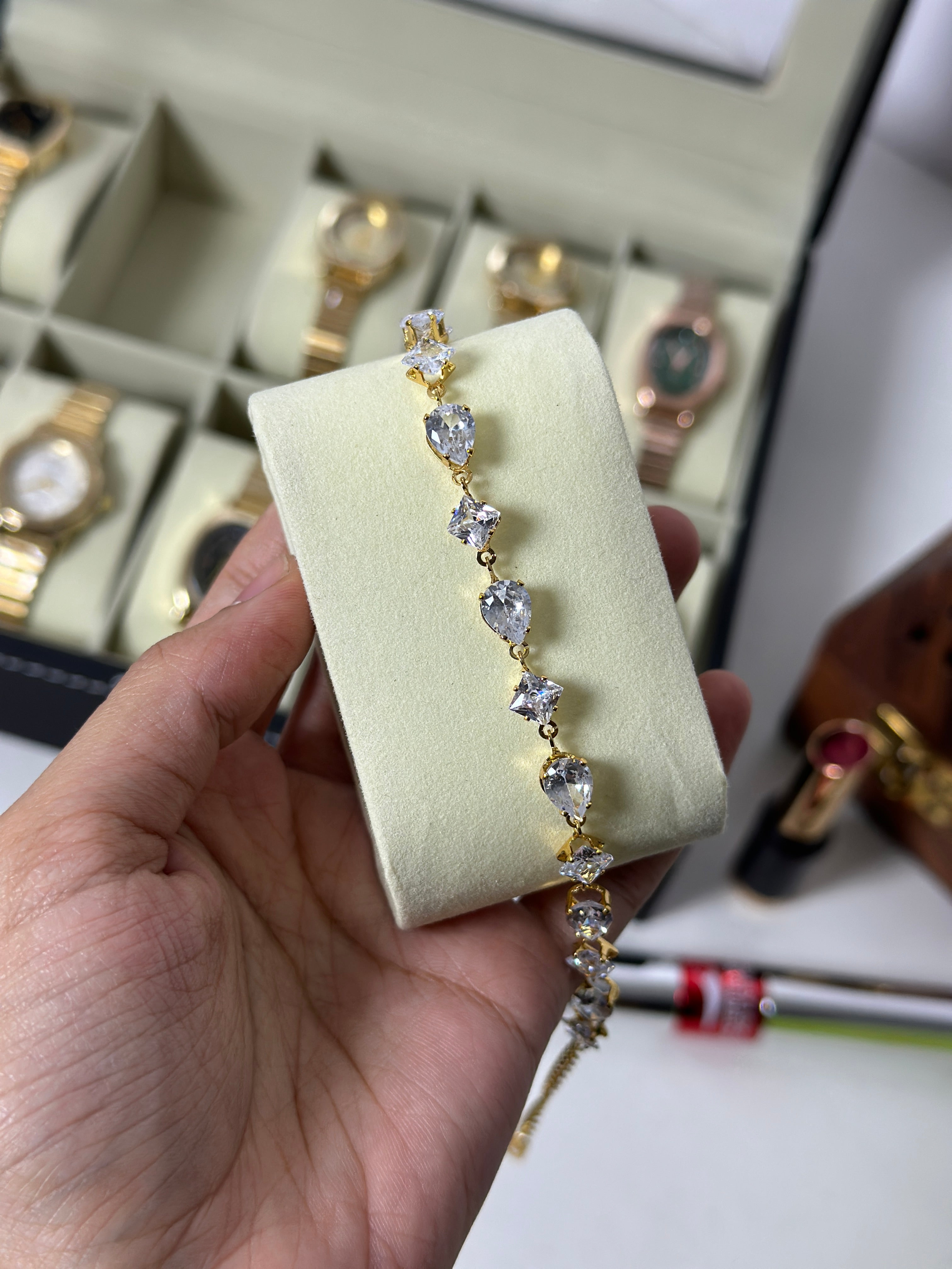 Anti tarnished diamond bracelet