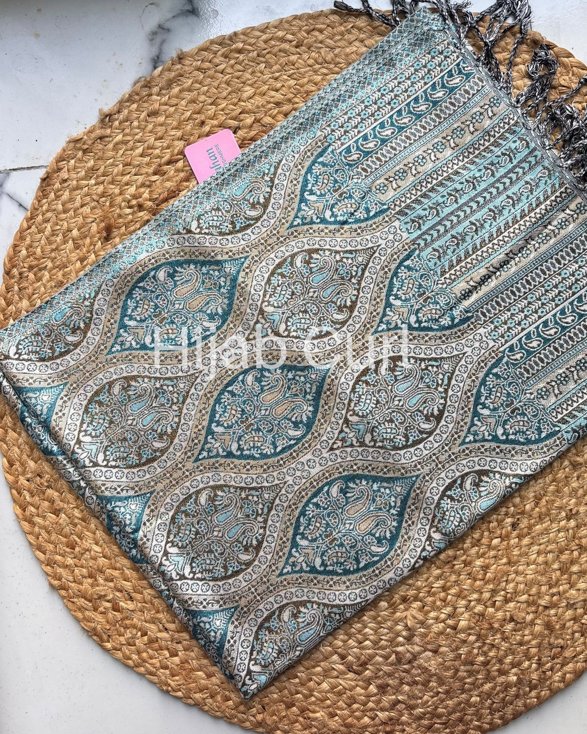 Luxury pashmina shawl
