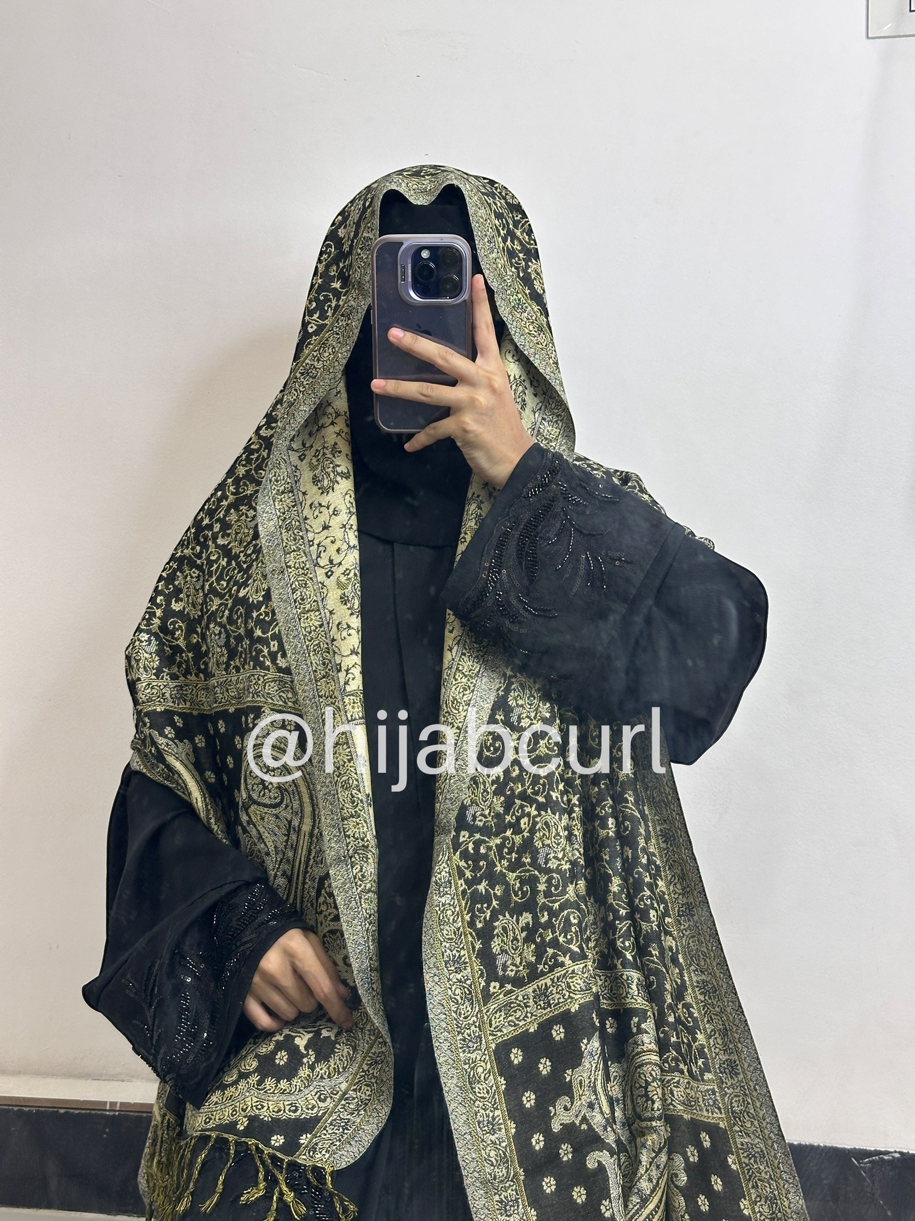 Luxury pashmina shawl