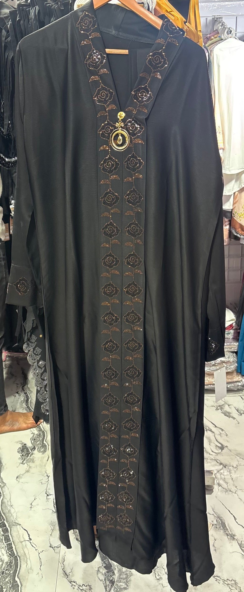 Luxurious Abaya - Perfect For Party Wear