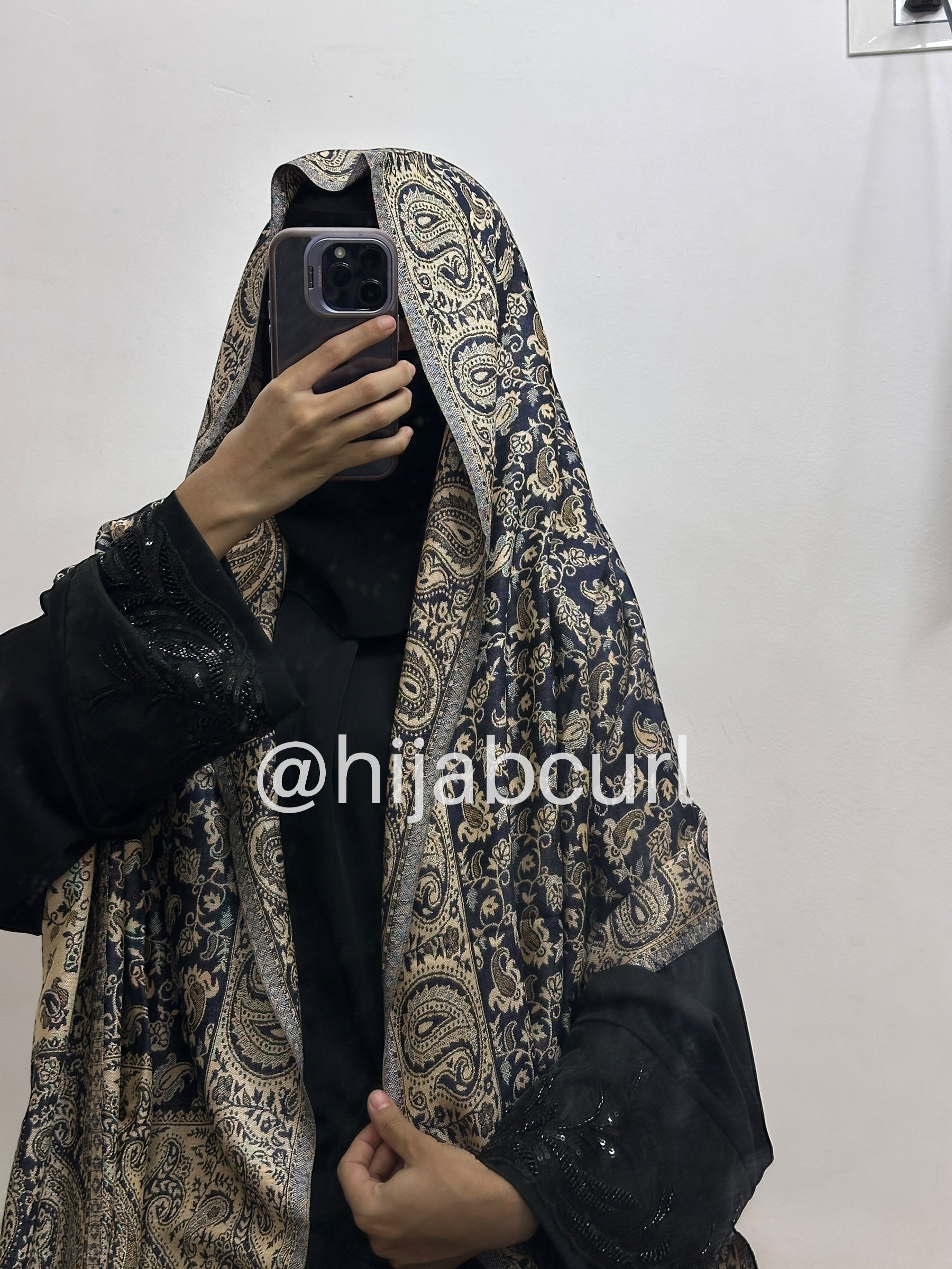 Luxury pashmina shawl