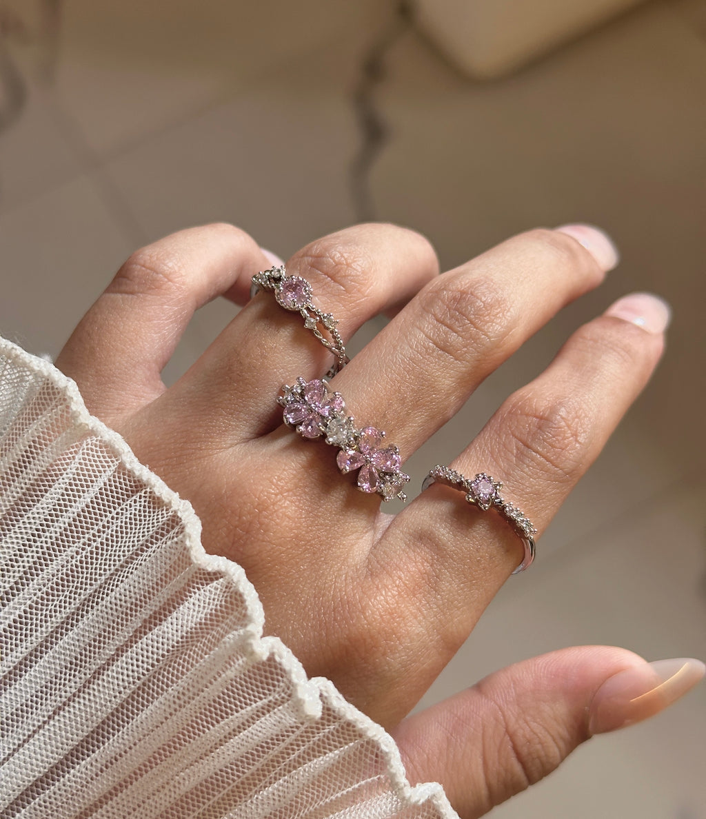 Floral diamond ring