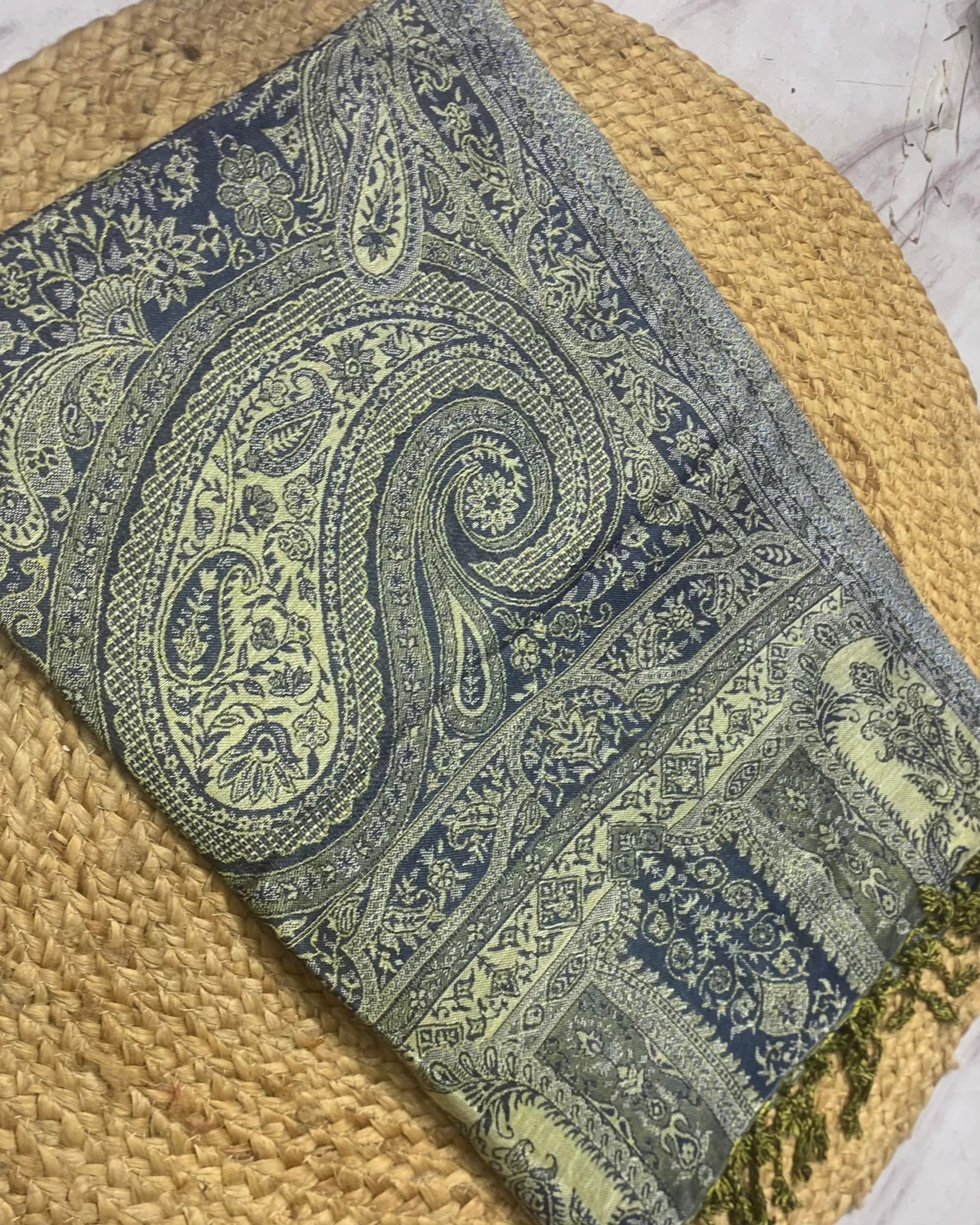 Luxury pashmina shawl