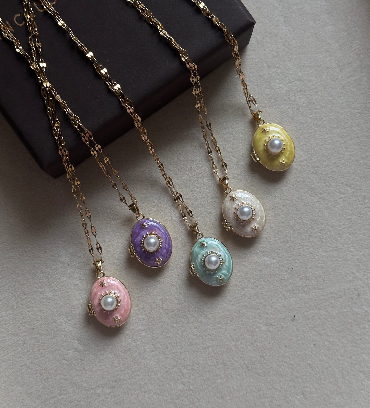 Photo frame locket