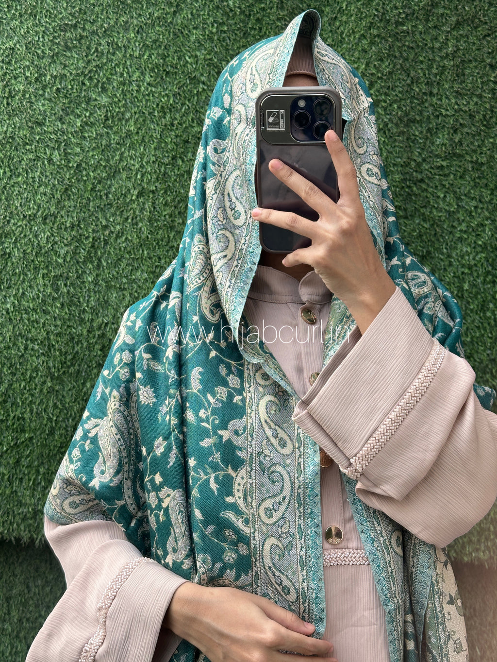 Luxury pashmina shawl