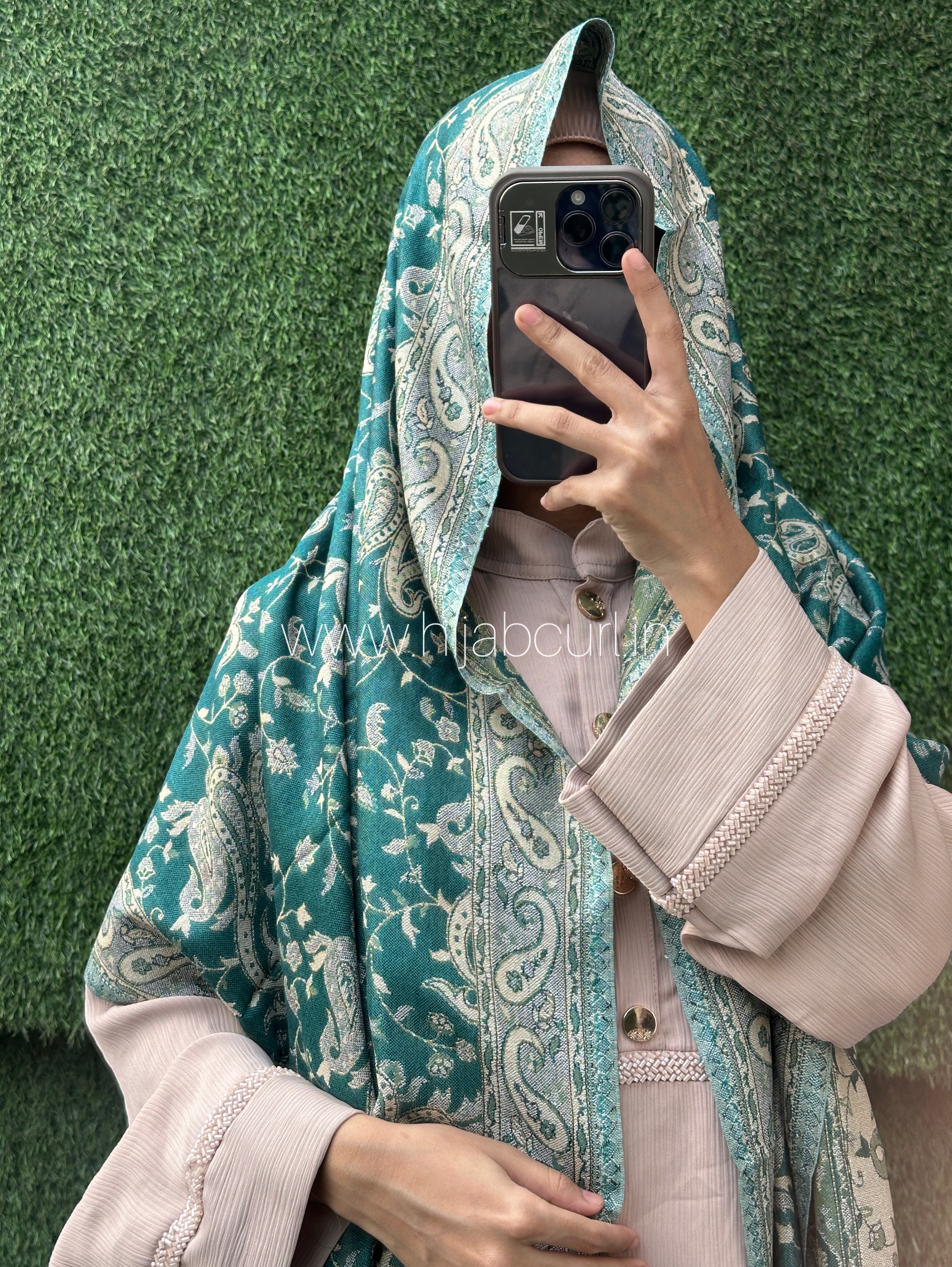 Luxury pashmina shawl