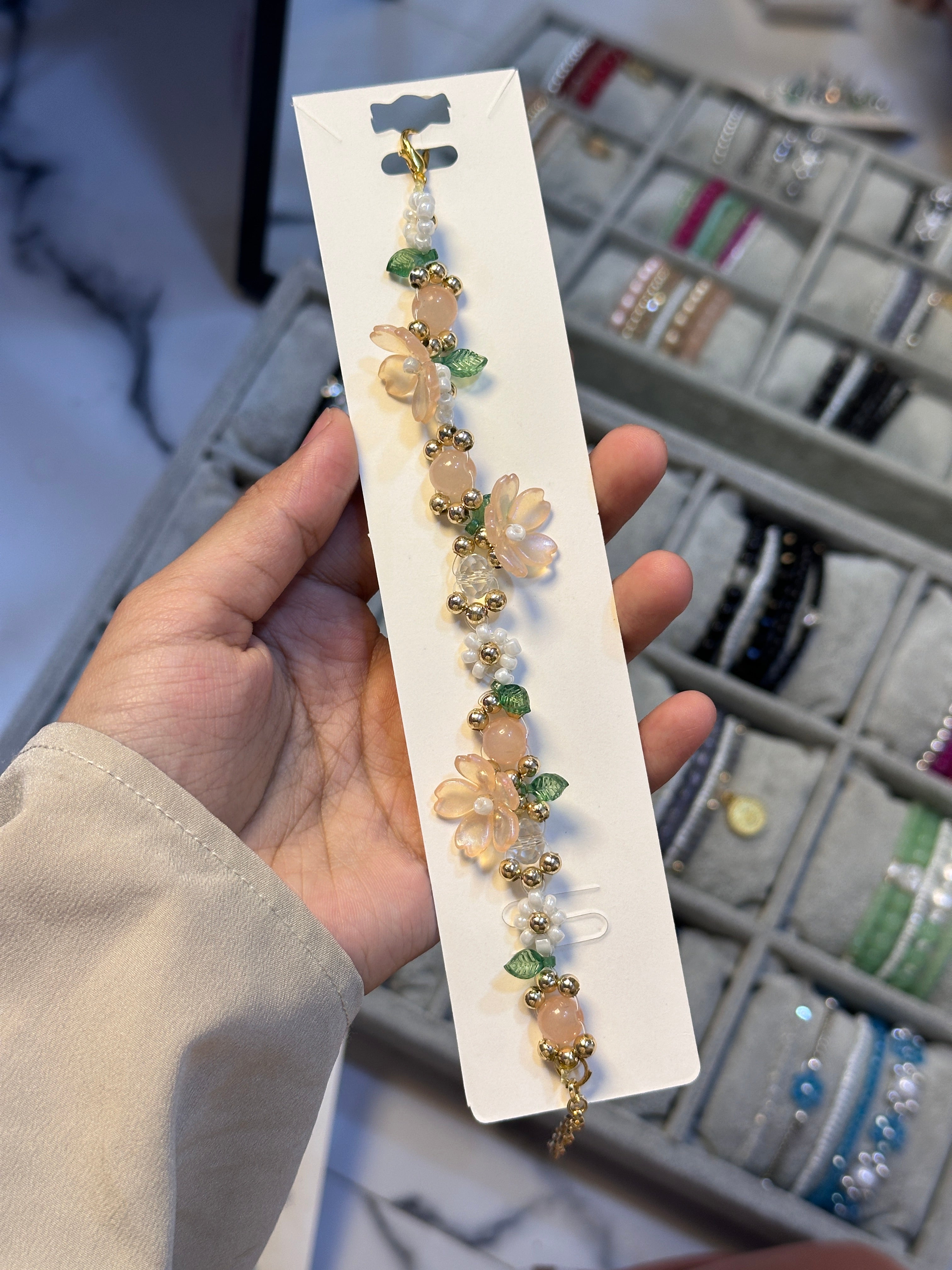 Beige flower bracelet
