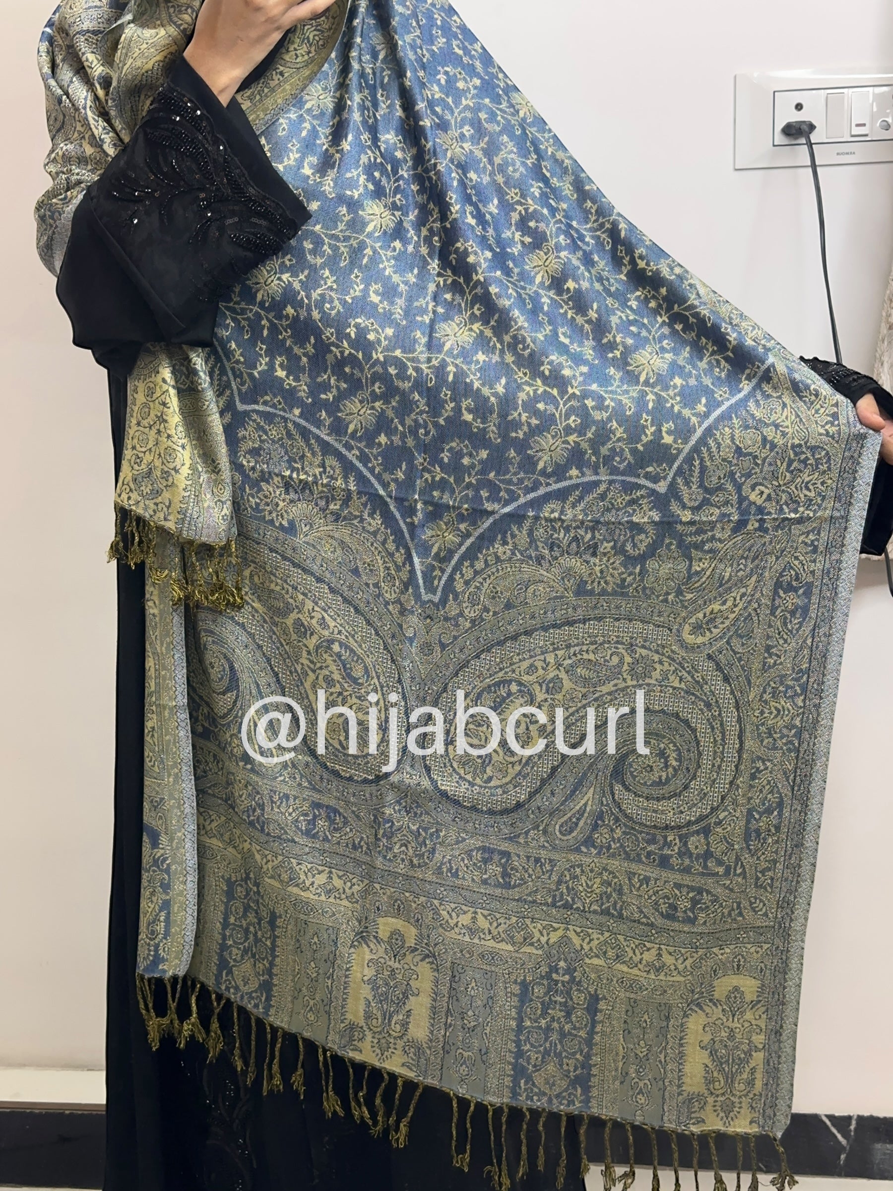 Luxury pashmina shawl