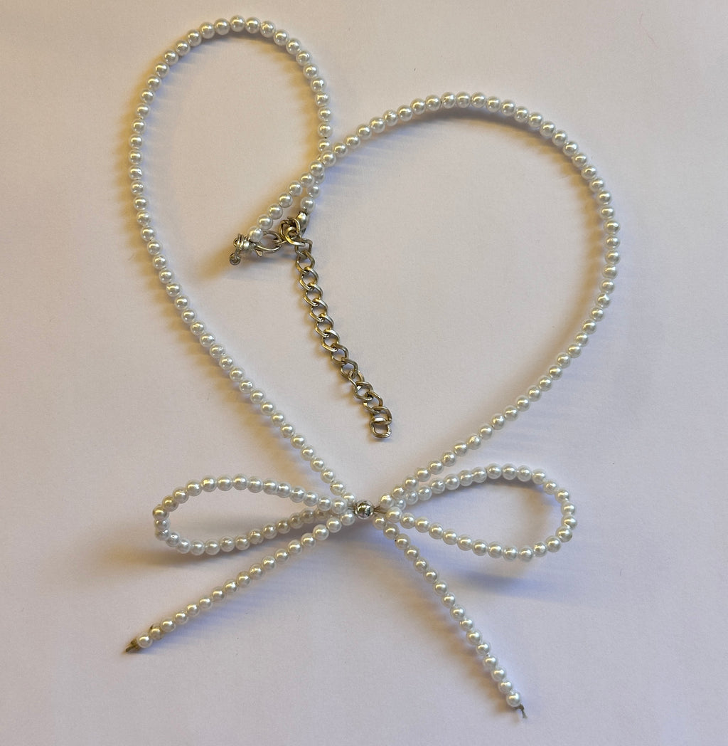 Beaded bow necklace