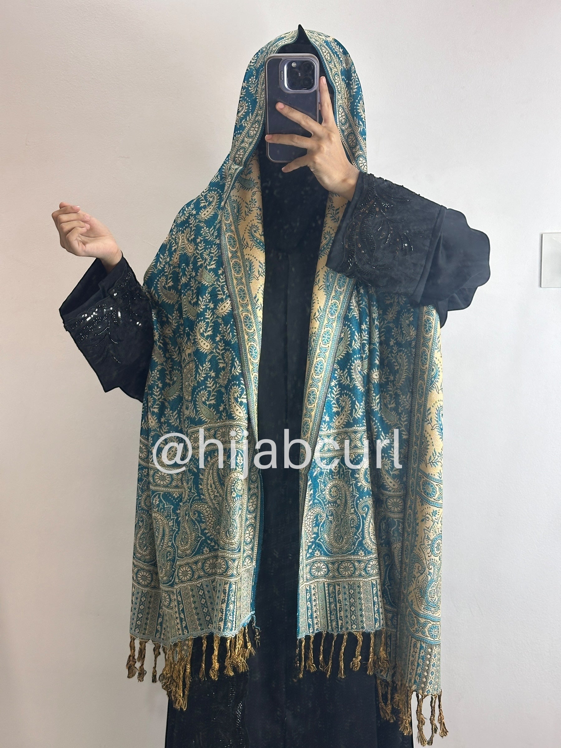 Luxury pashmina shawl