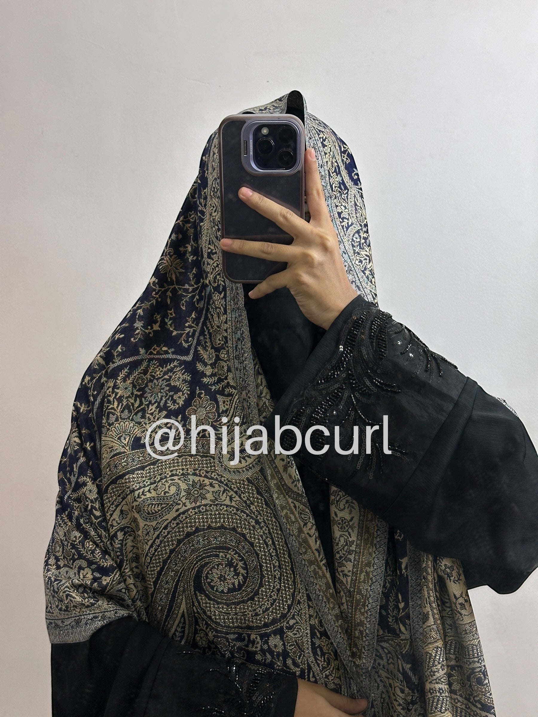 Luxury pashmina shawl