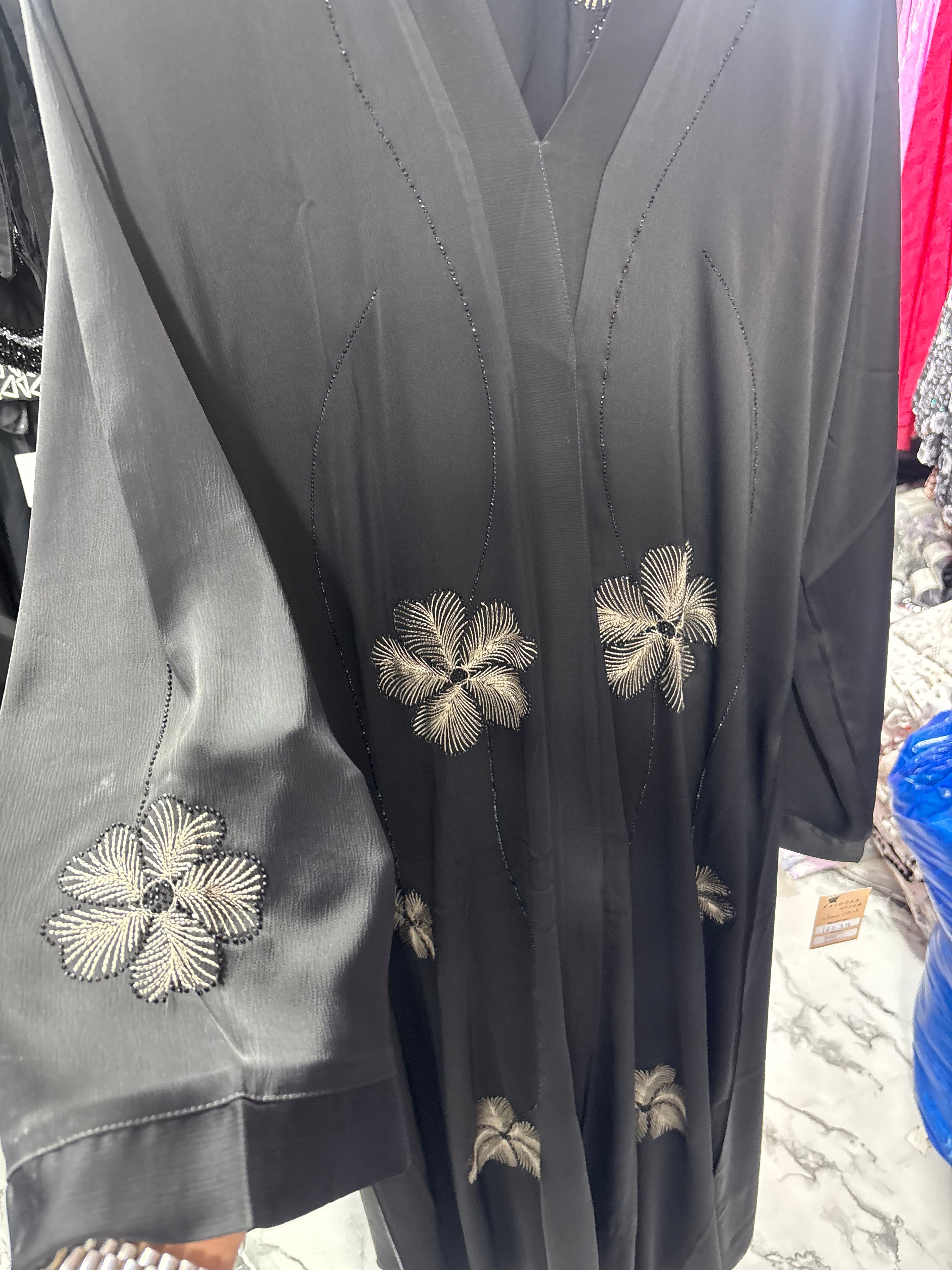Luxurious Abaya - Perfect For Party Wear