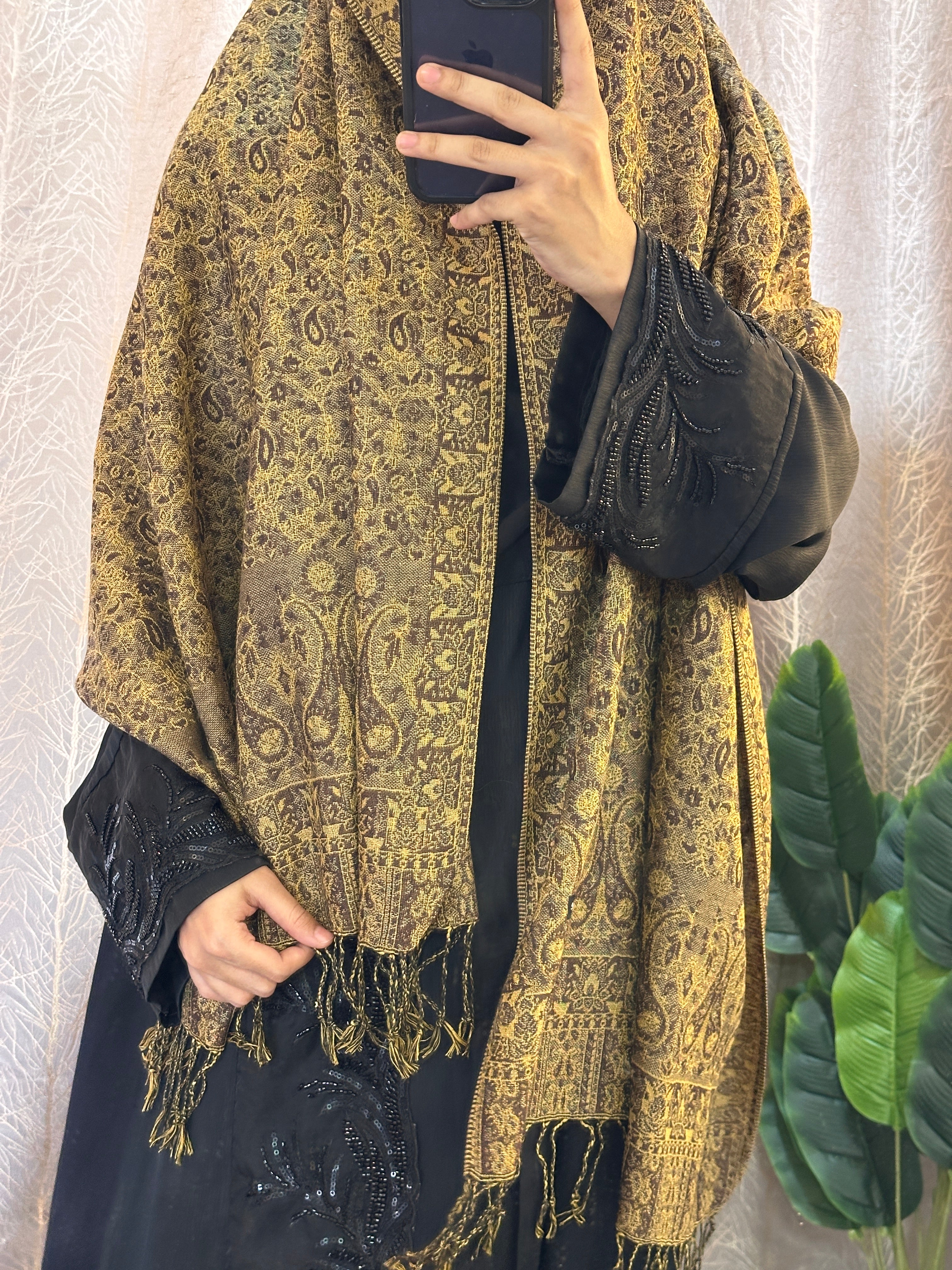 Luxury pashmina shawl