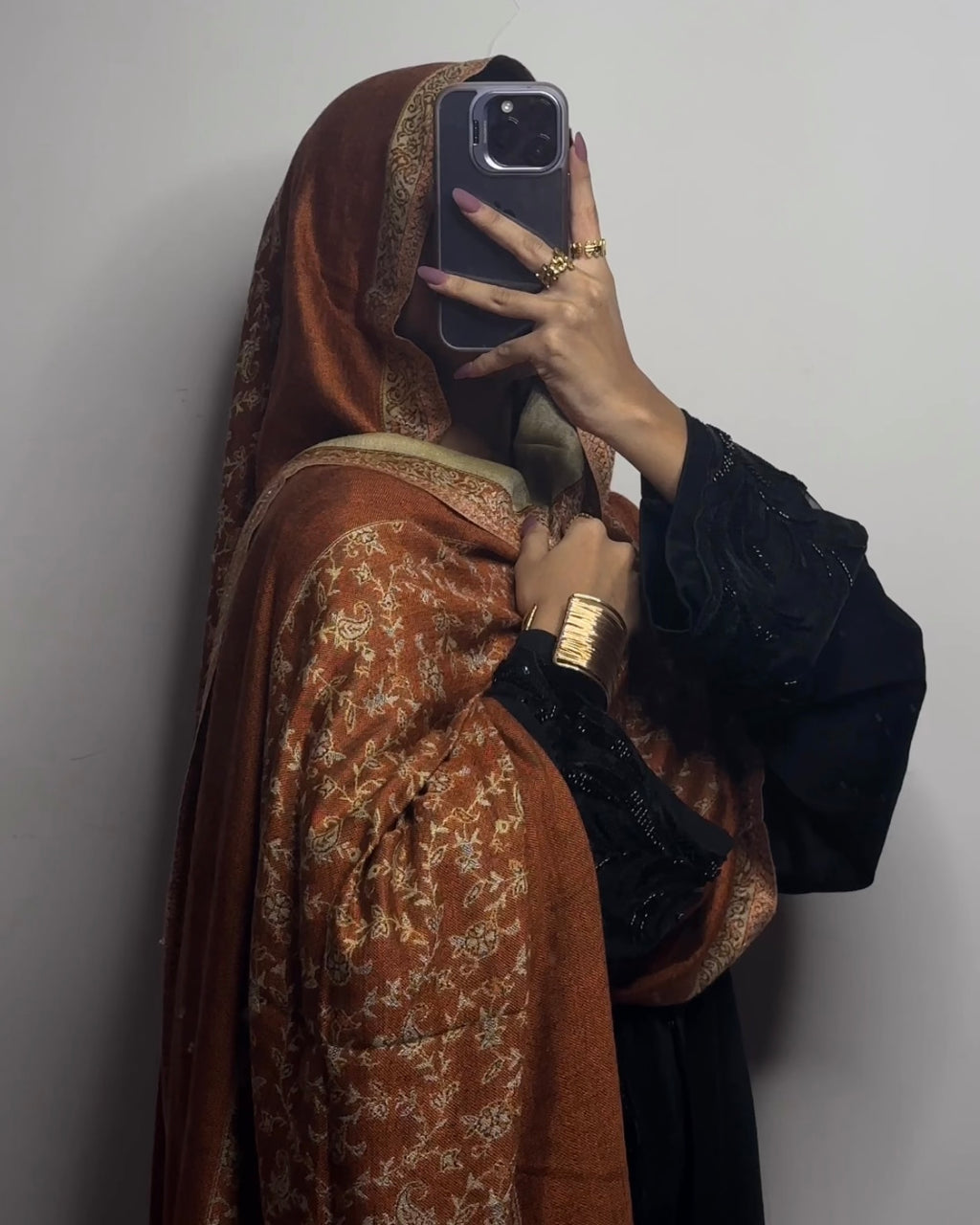 Luxury pashmina shawl