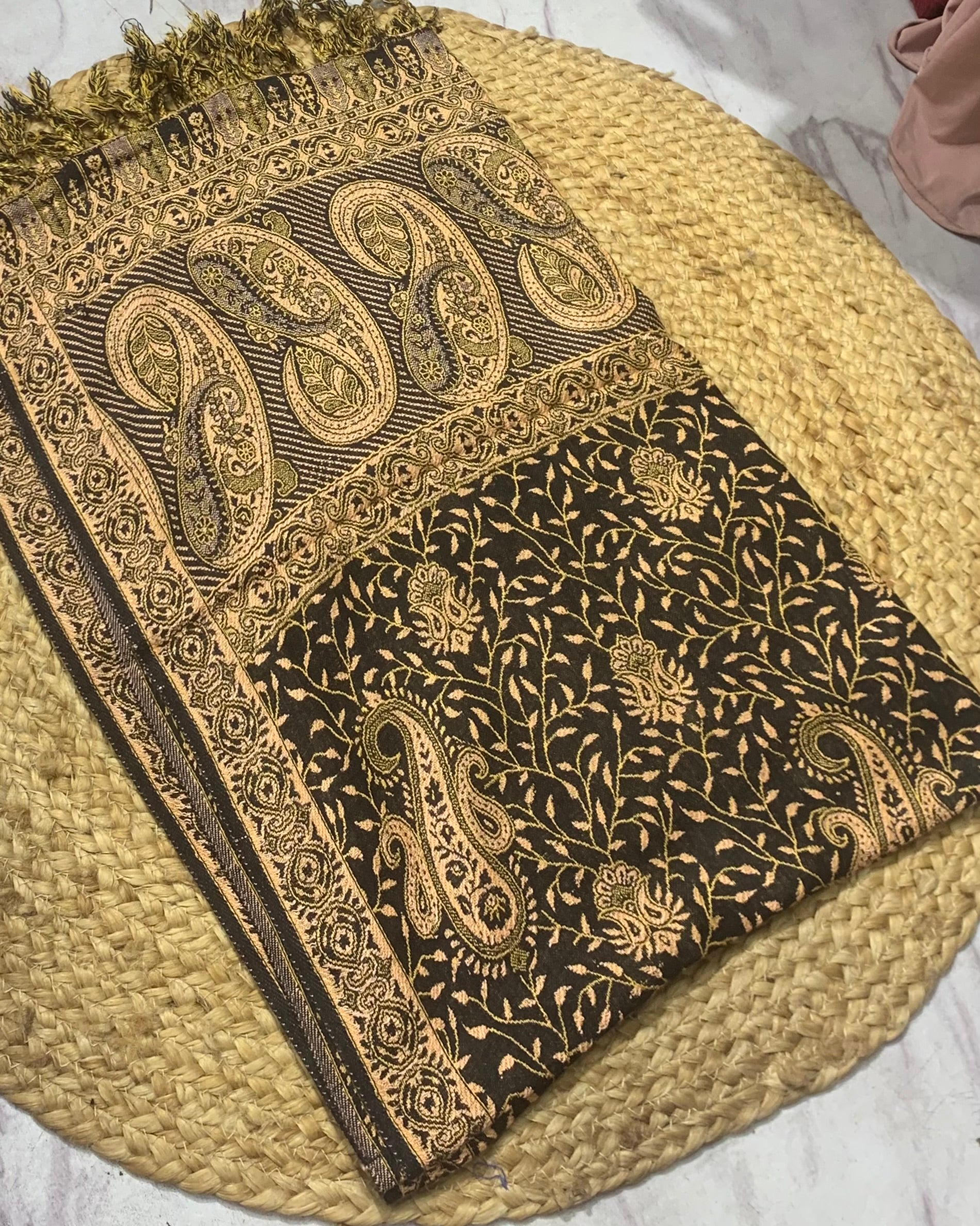 Luxury pashmina shawl