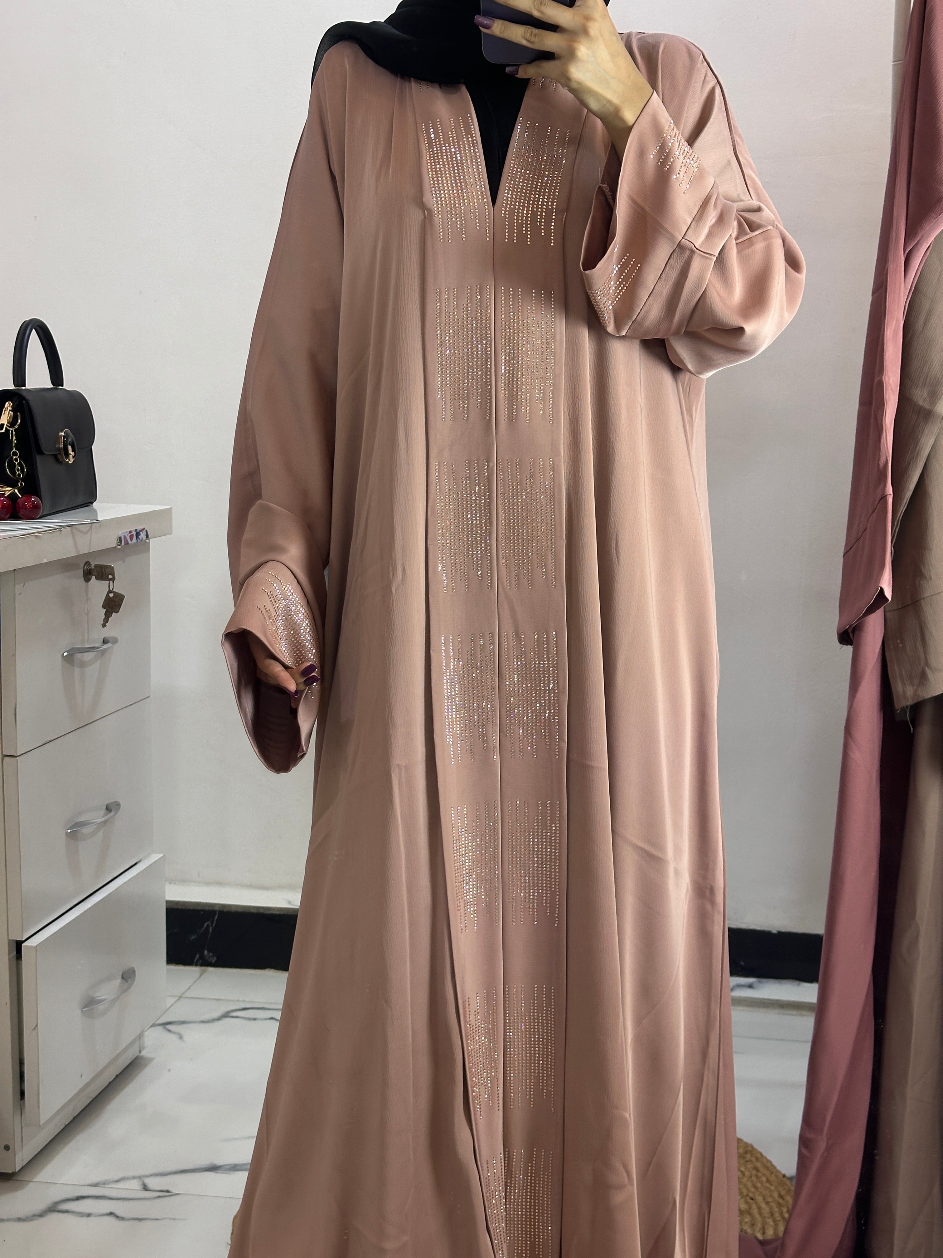 Luxurious Abaya - Perfect For Party Wear