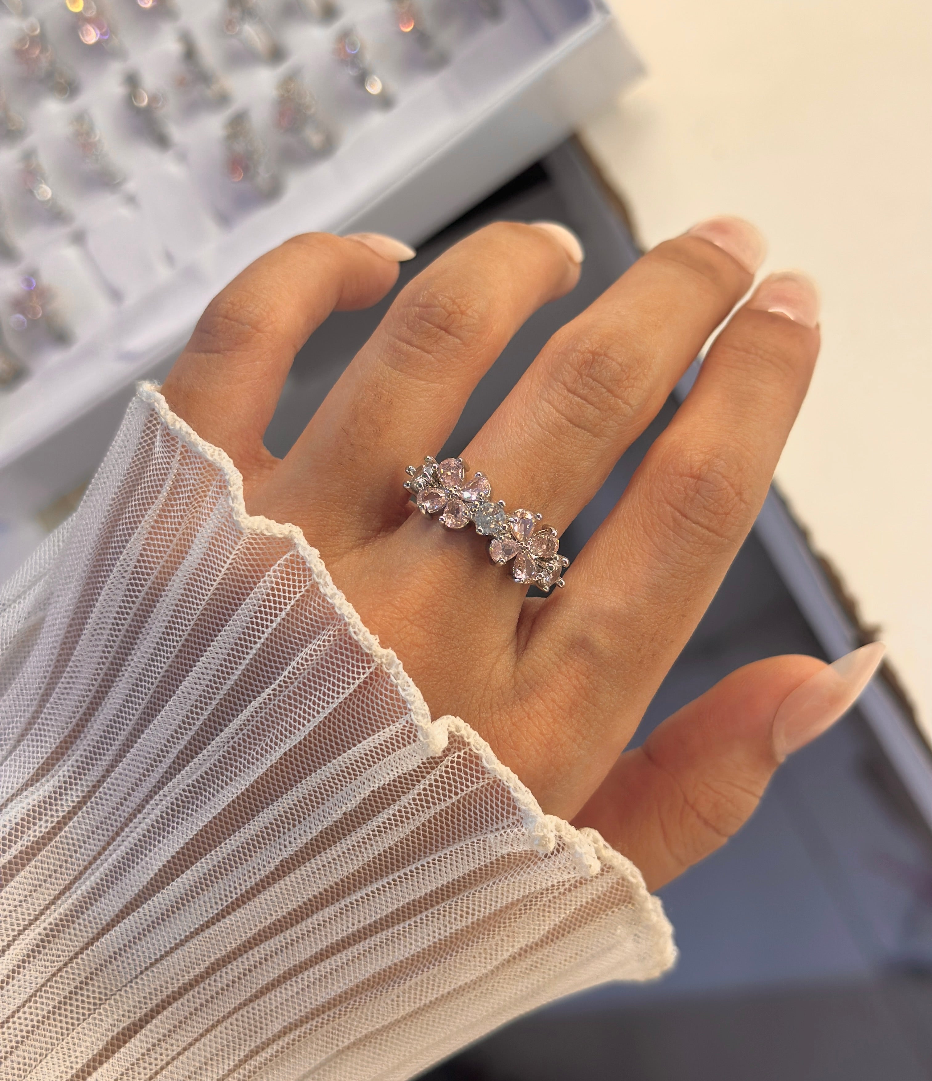 Floral diamond ring