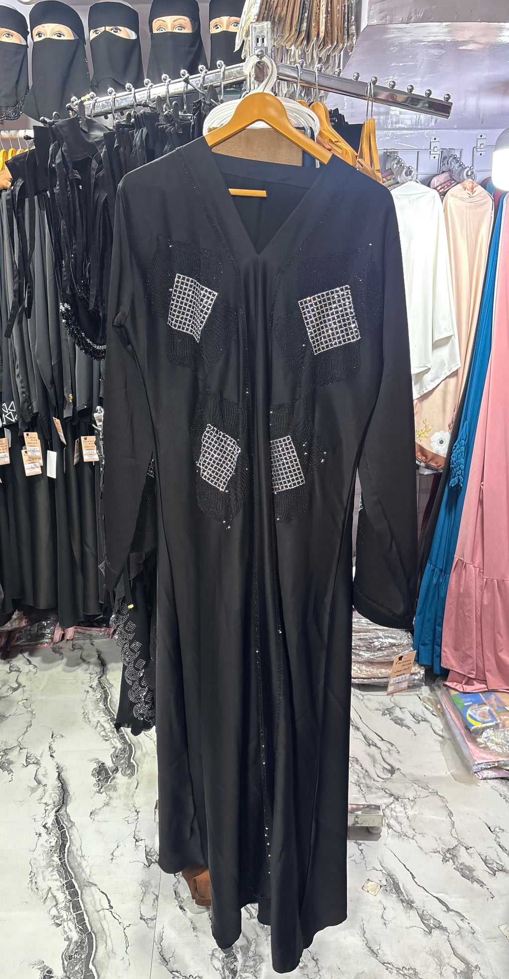 Luxurious Abaya - Perfect For Party Wear
