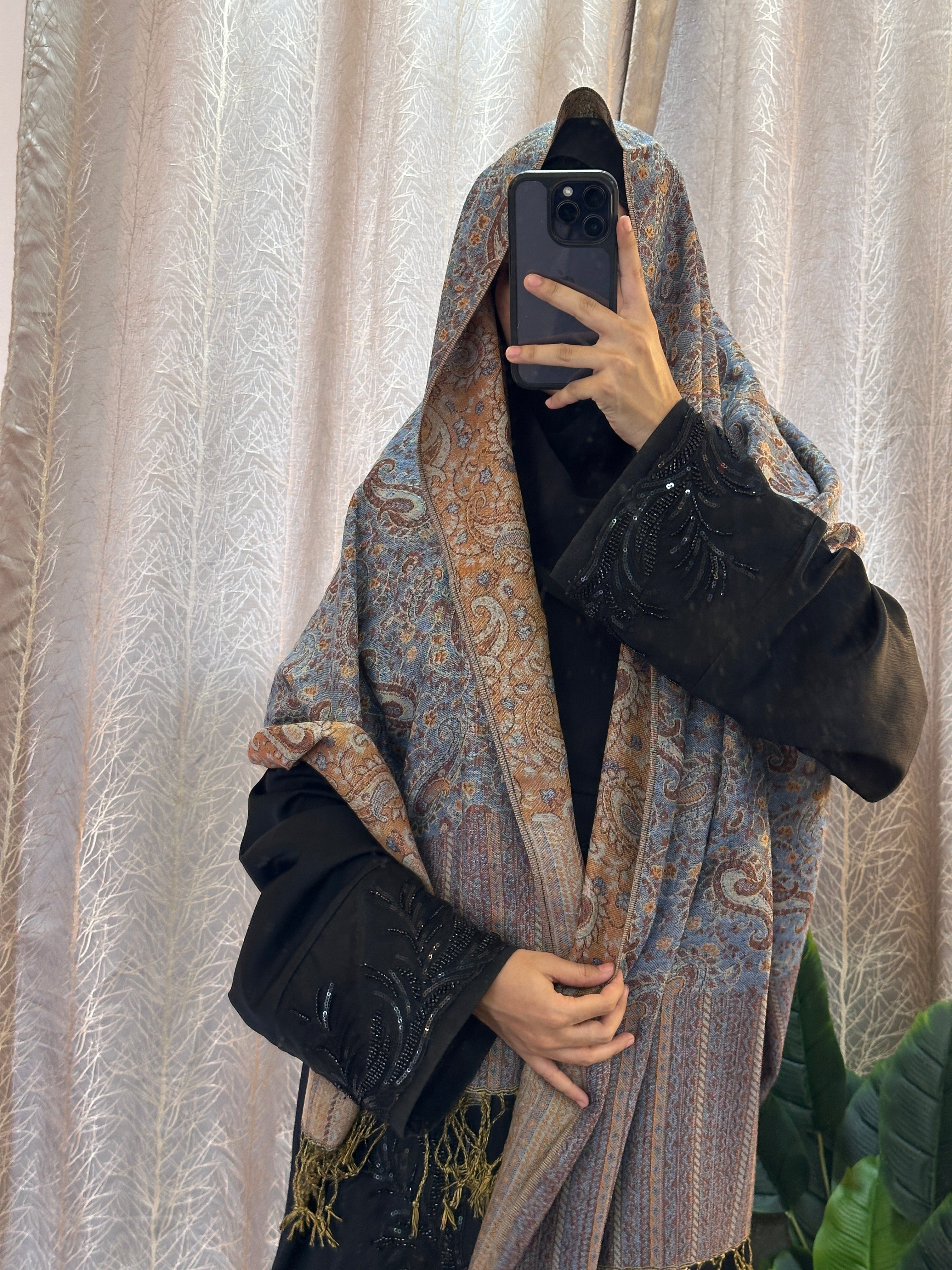 Luxury pashmina shawl